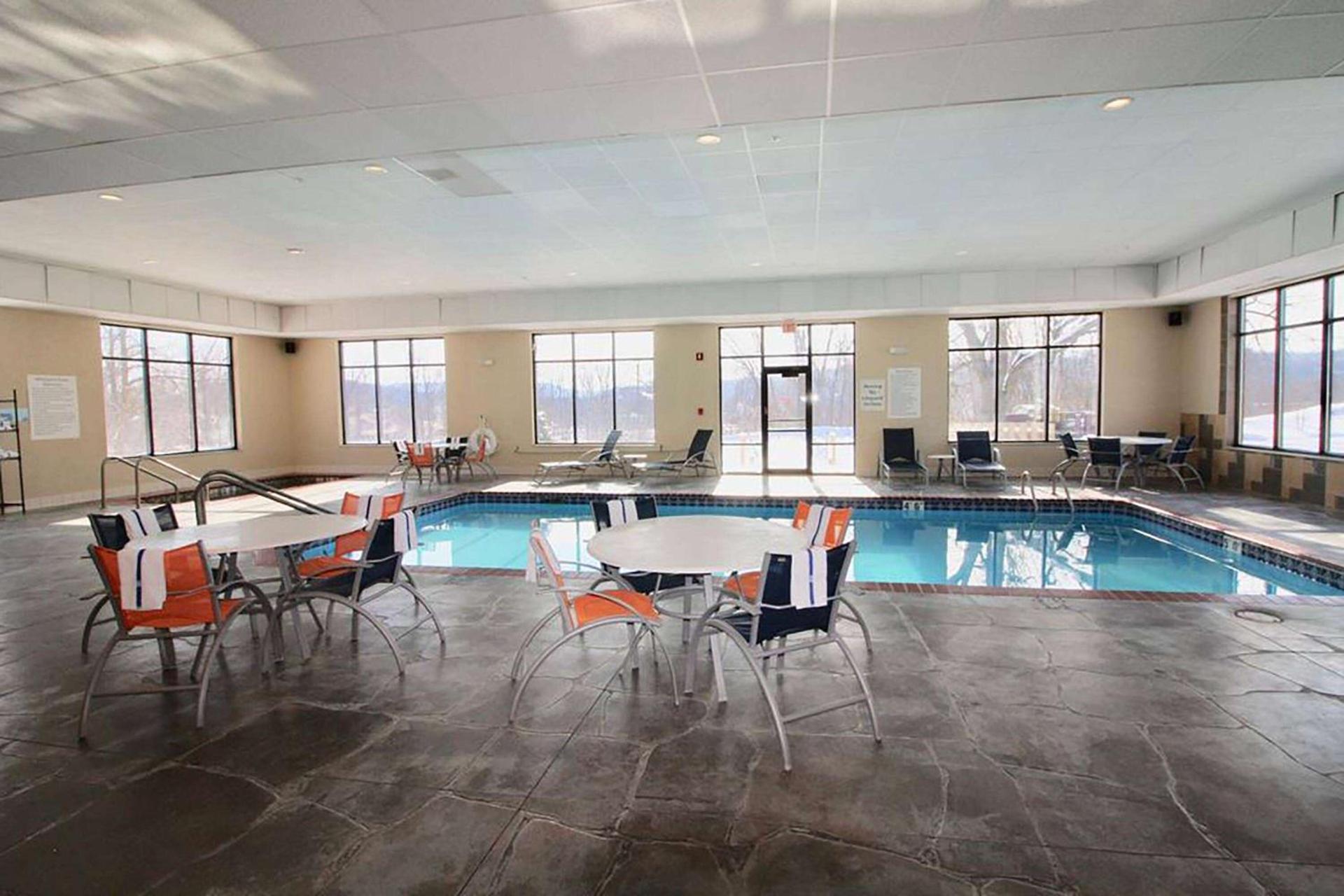 Spark by Hilton La Crosse Onalaska photo 7