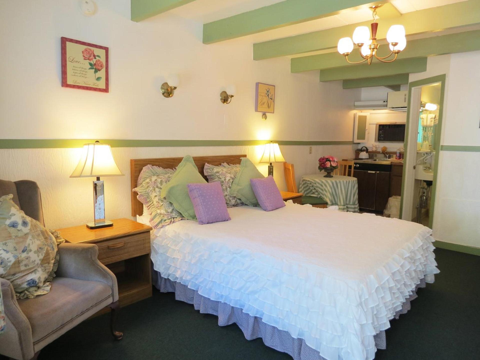 Claddagh Motel & Suites photo 24