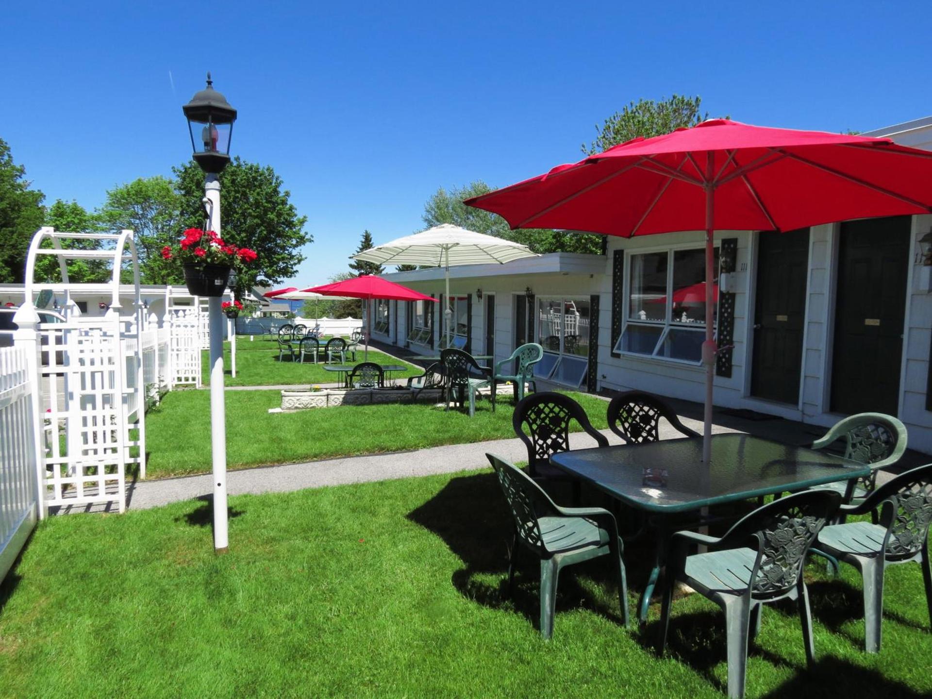 Claddagh Motel & Suites photo 36