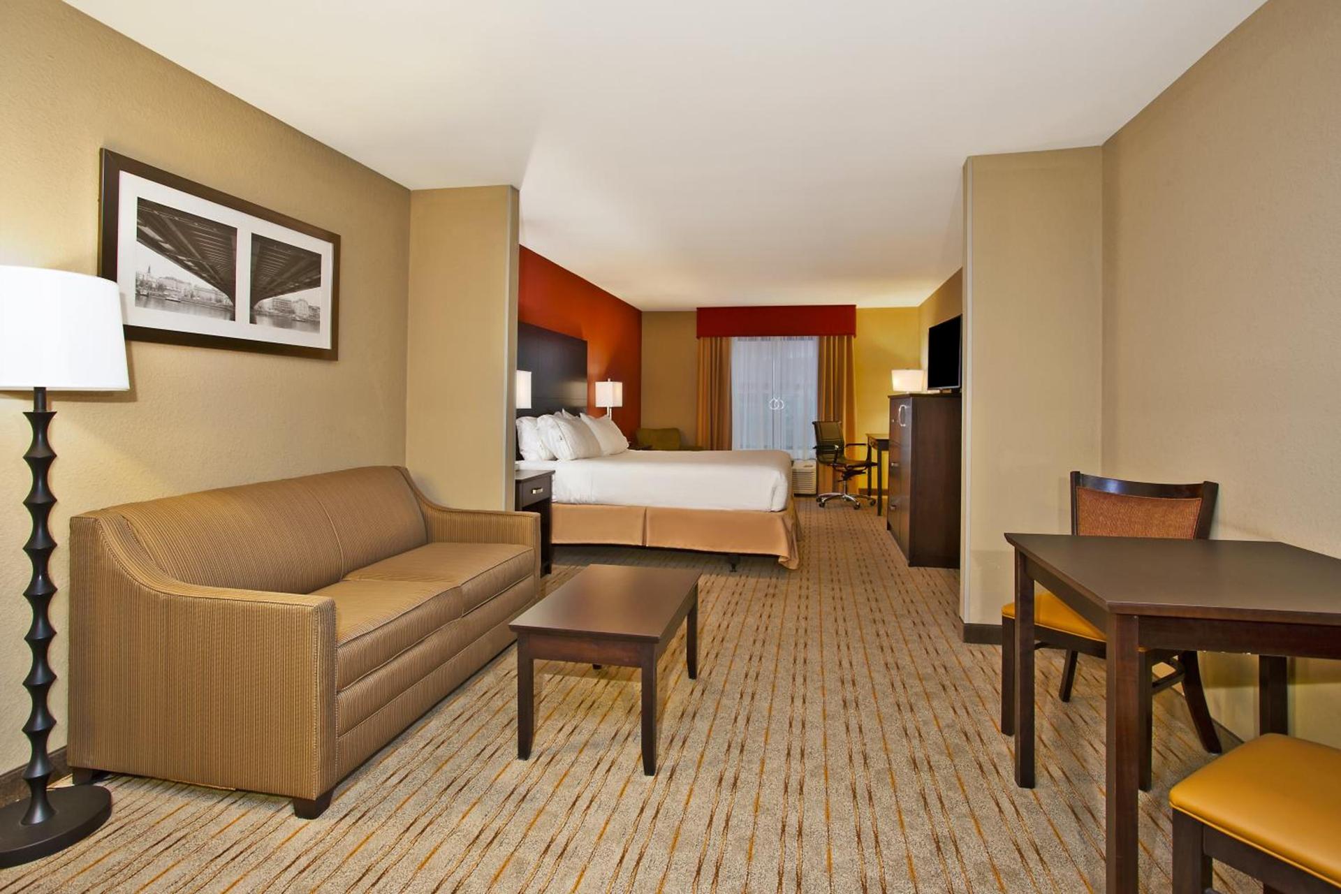 Holiday Inn Express & Suites Springfield by IHG photo 17