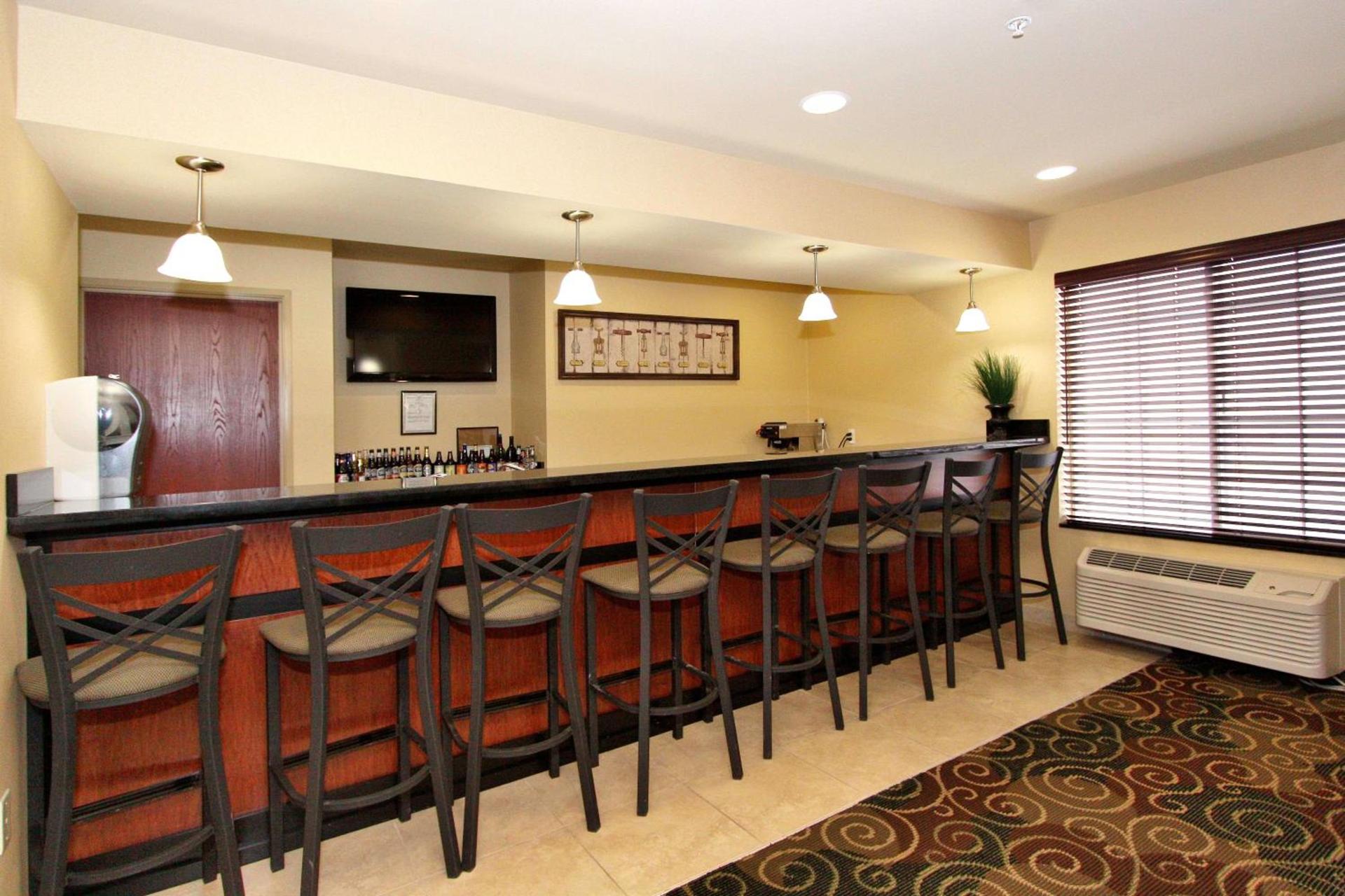 Cobblestone Hotel & Suites - Seward photo 5