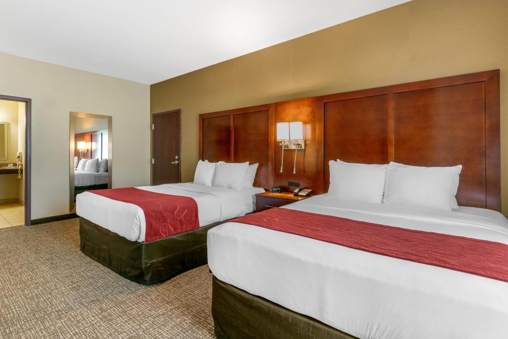 Comfort Suites Forrest City photo 43