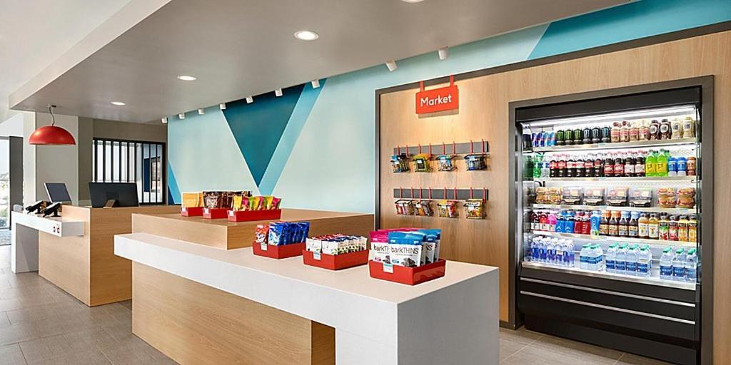 avid hotels - Detroit - Warren by IHG photo 13