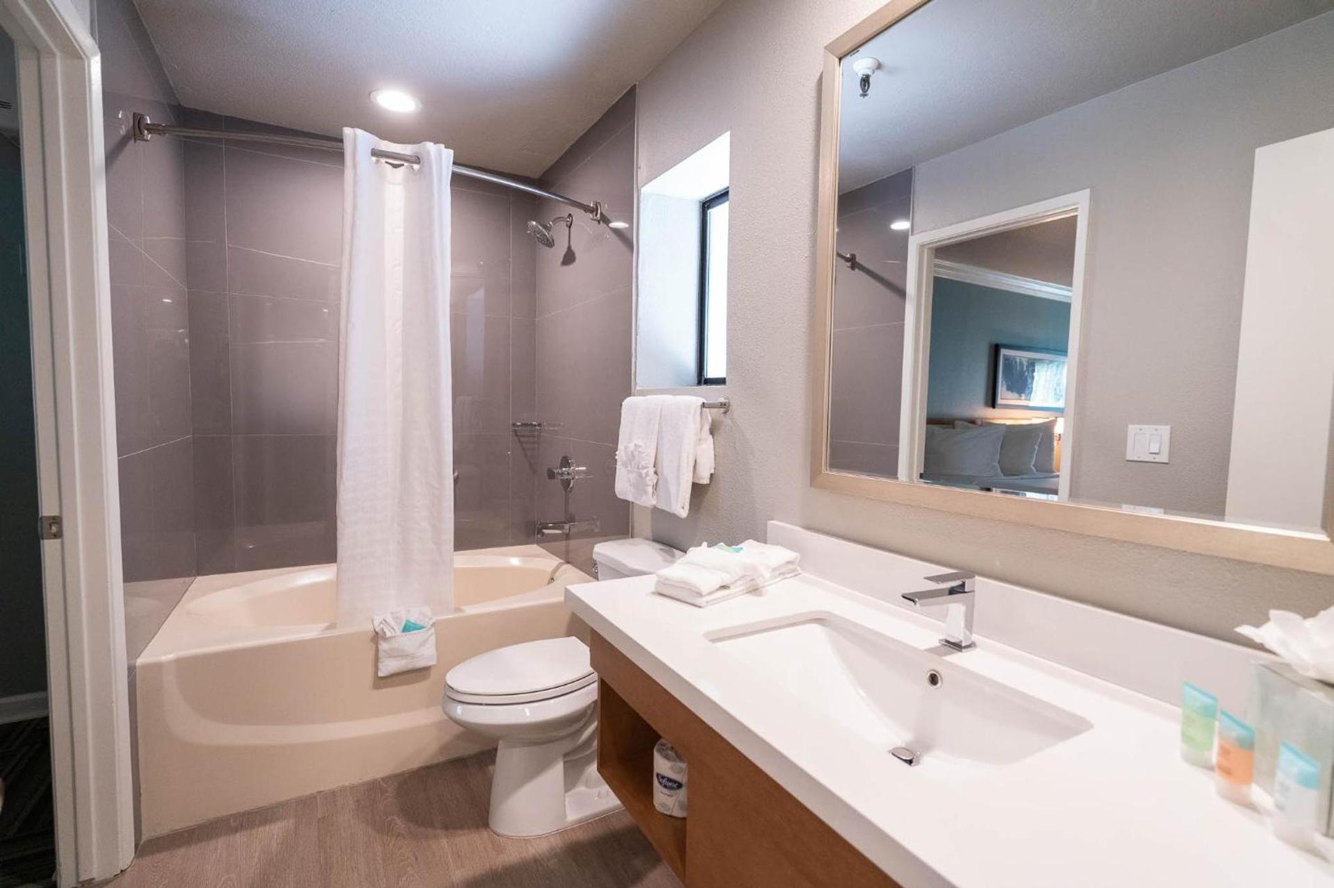 Alexis Park All Suite Resort photo 17