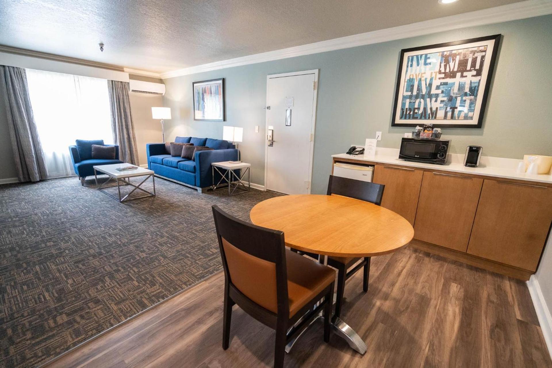 Alexis Park All Suite Resort photo 21