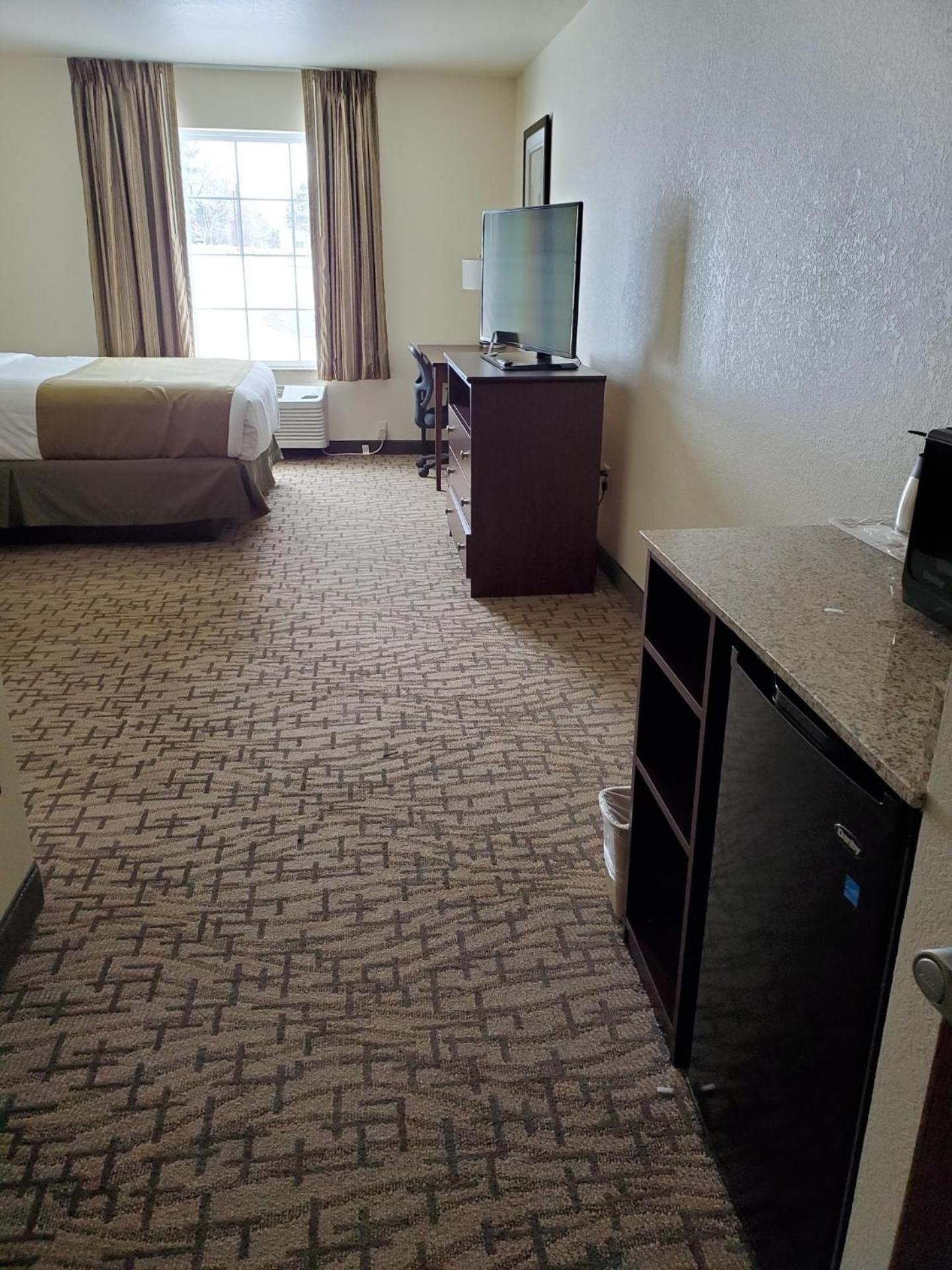 Cobblestone Inn & Suites - Barron photo 14
