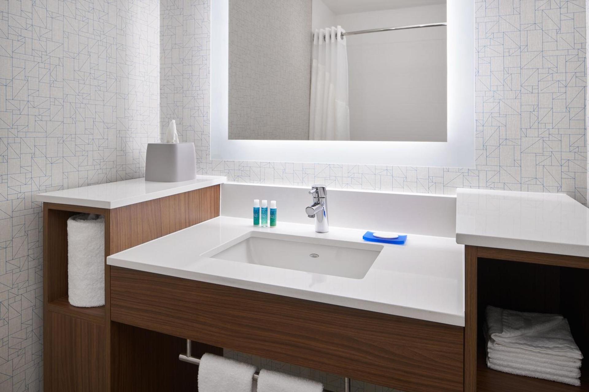 Holiday Inn Express - Richmond Downtown by IHG photo 22