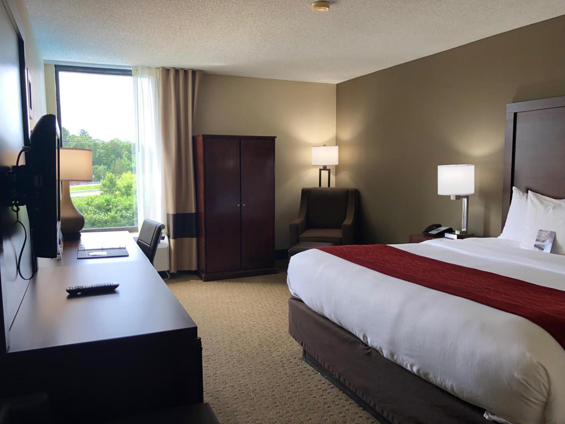 Comfort Inn & Suites Durham near Duke University photo 42