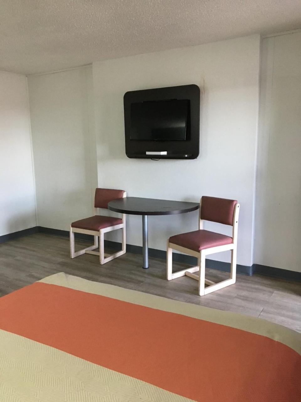Sands Motel photo 9