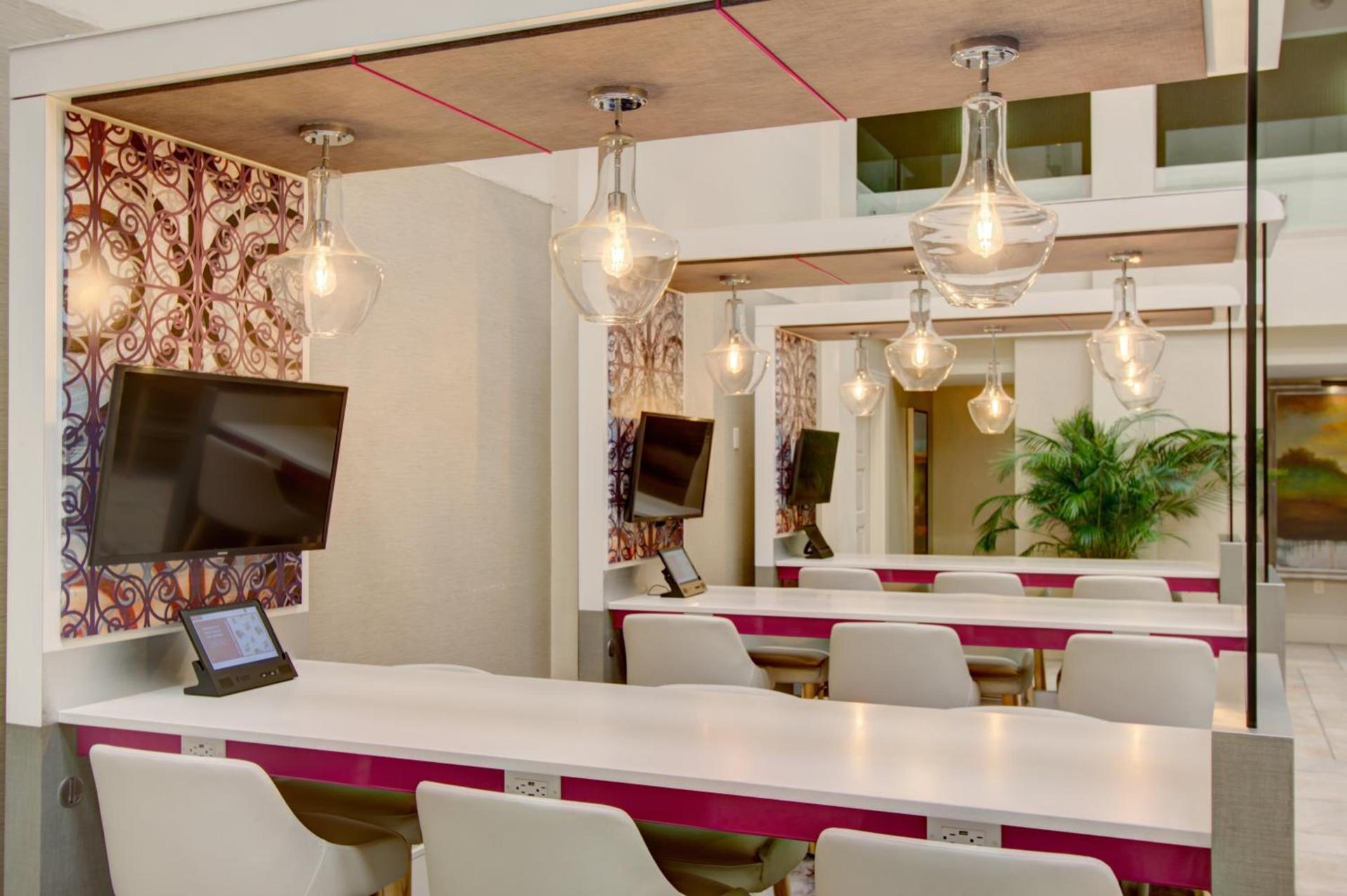 Crowne Plaza Charleston by IHG photo 34