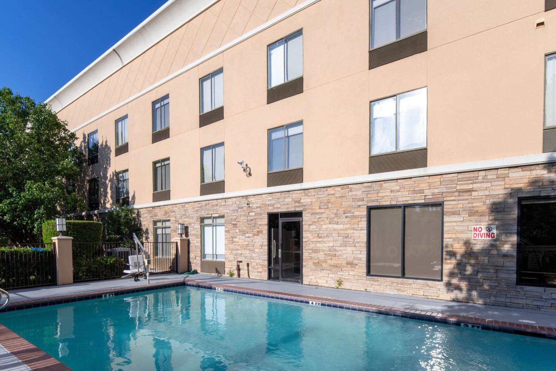 Holiday Inn Express Arlington Interstate 20 Parks Mall by IHG photo 33