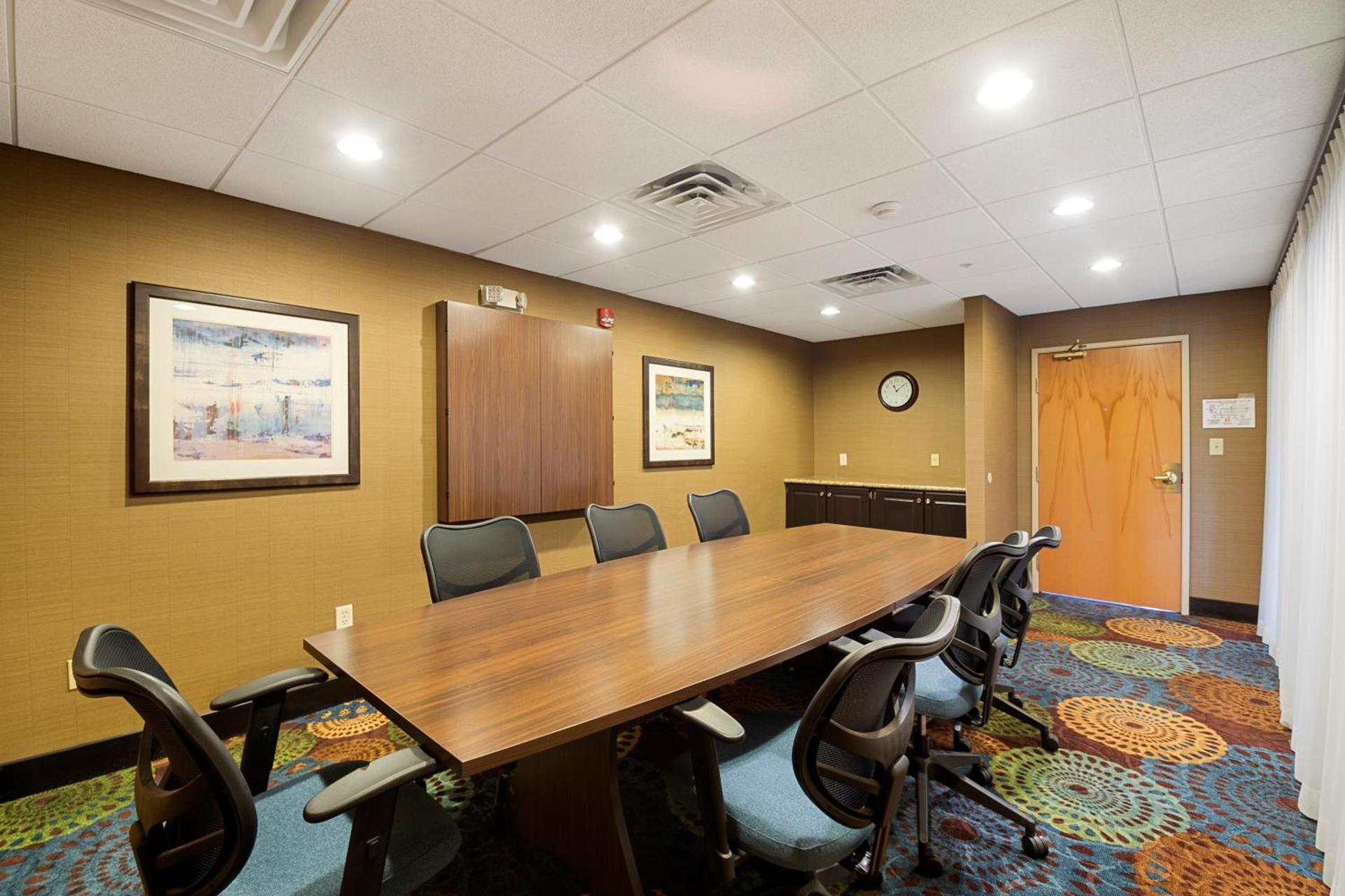 Holiday Inn Express Bloomington West by IHG photo 24