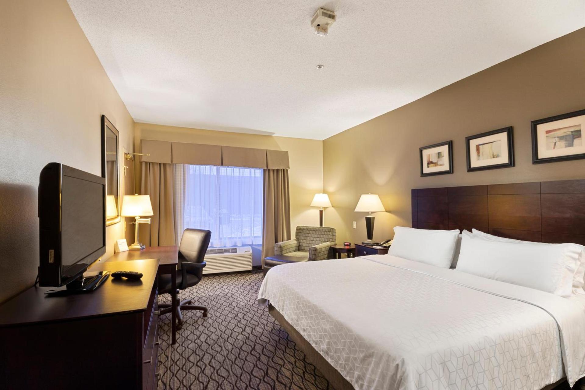 Holiday Inn Express Bloomington West by IHG photo 46