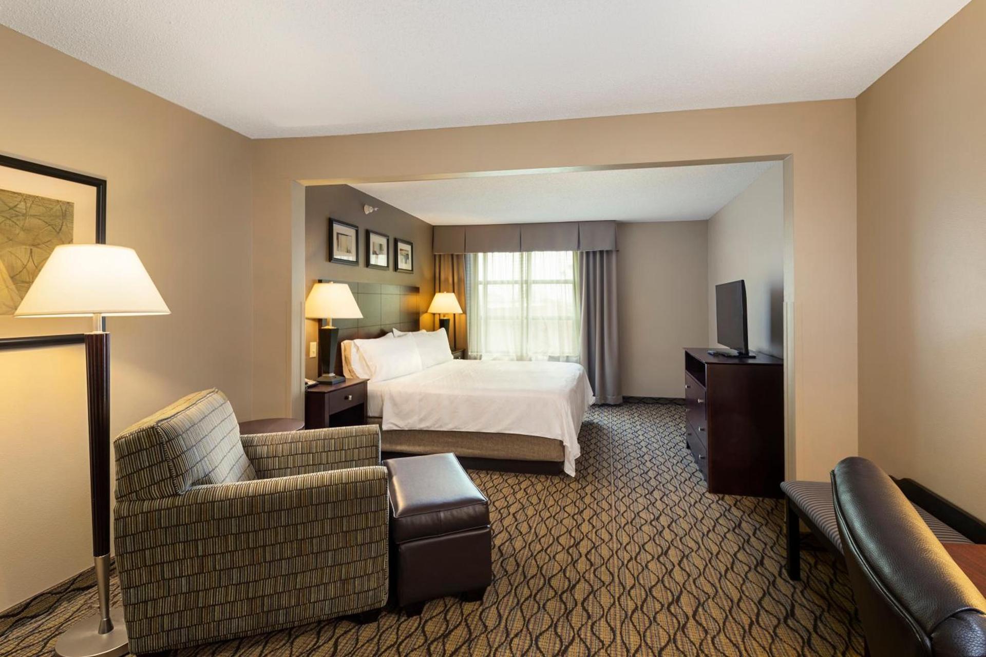Holiday Inn Express Bloomington West by IHG photo 42