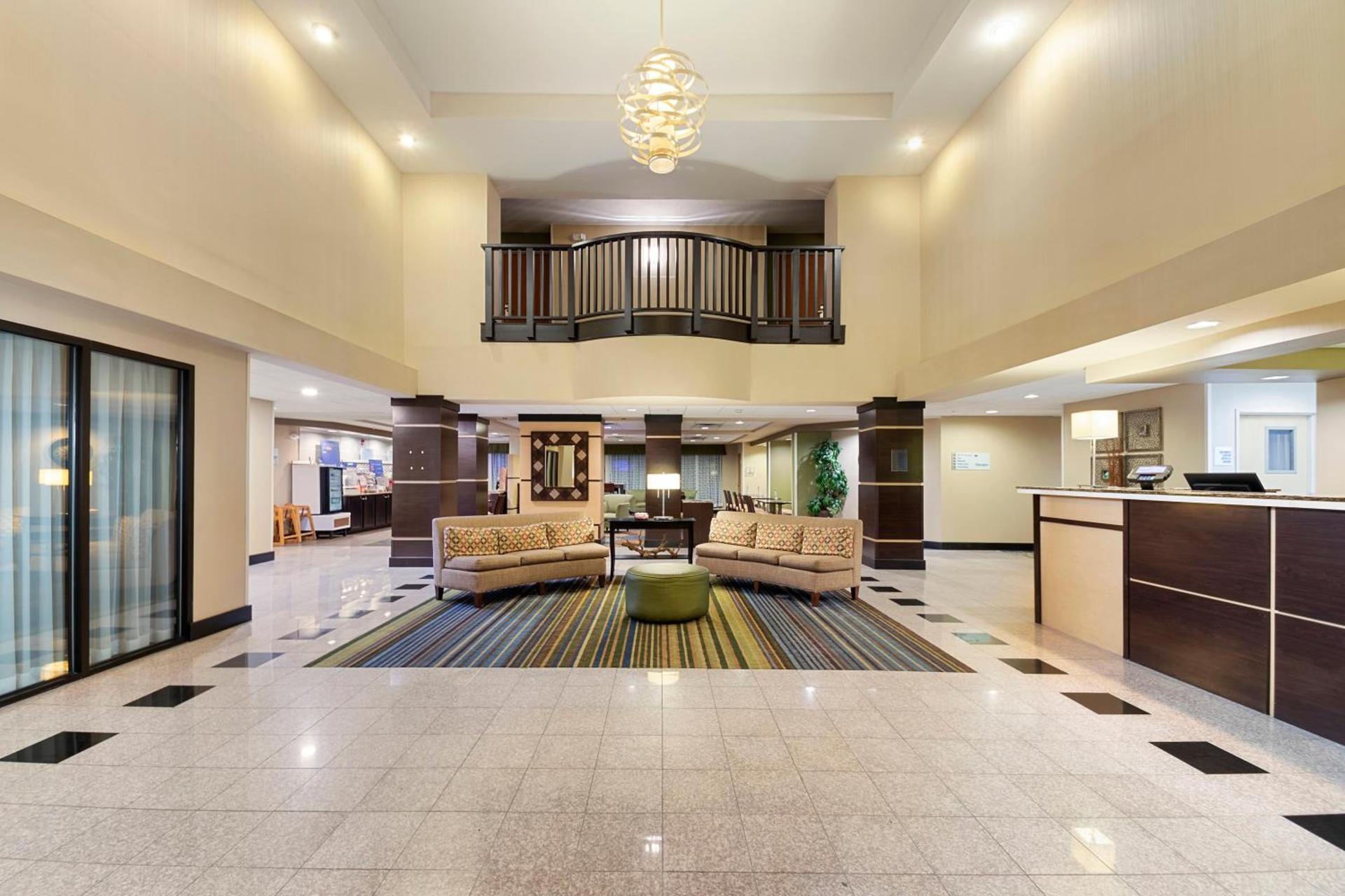 Holiday Inn Express Bloomington West by IHG photo 32