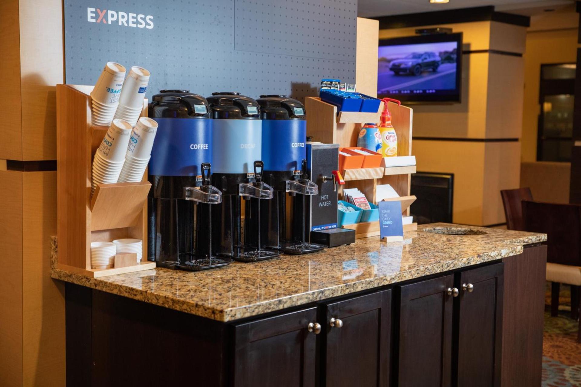 Holiday Inn Express Bloomington West by IHG photo 16