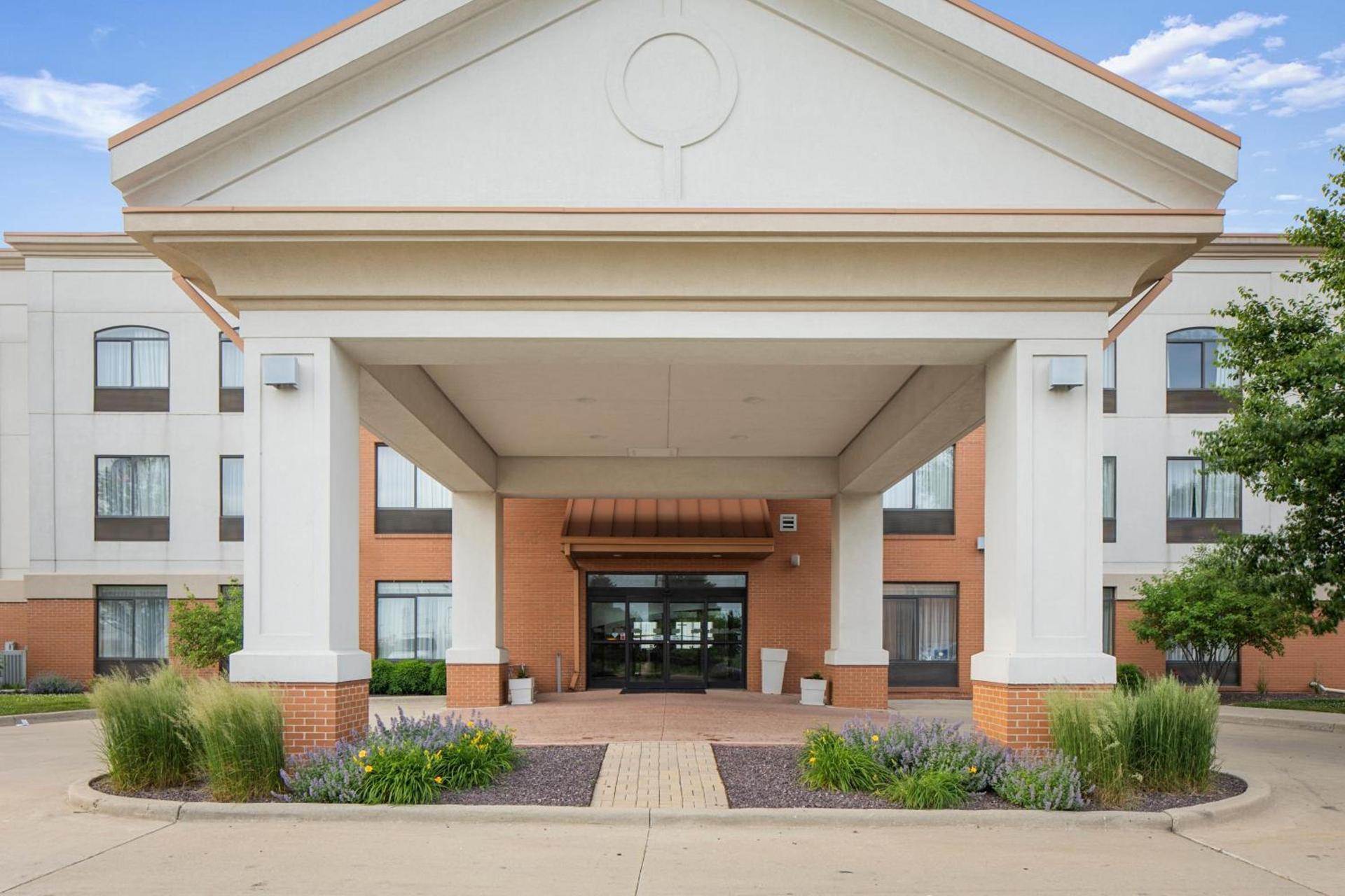 Holiday Inn Express Bloomington West by IHG photo 30