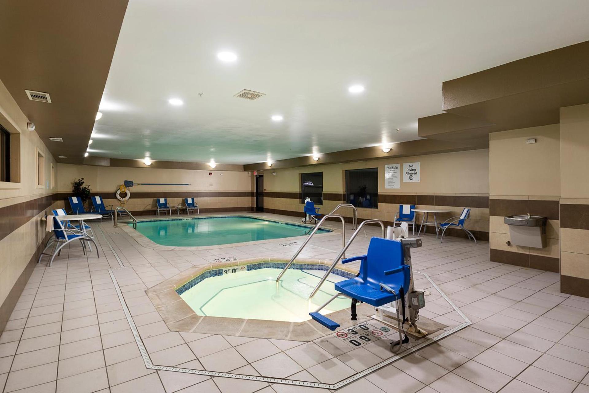 Holiday Inn Express Bloomington West by IHG photo 22