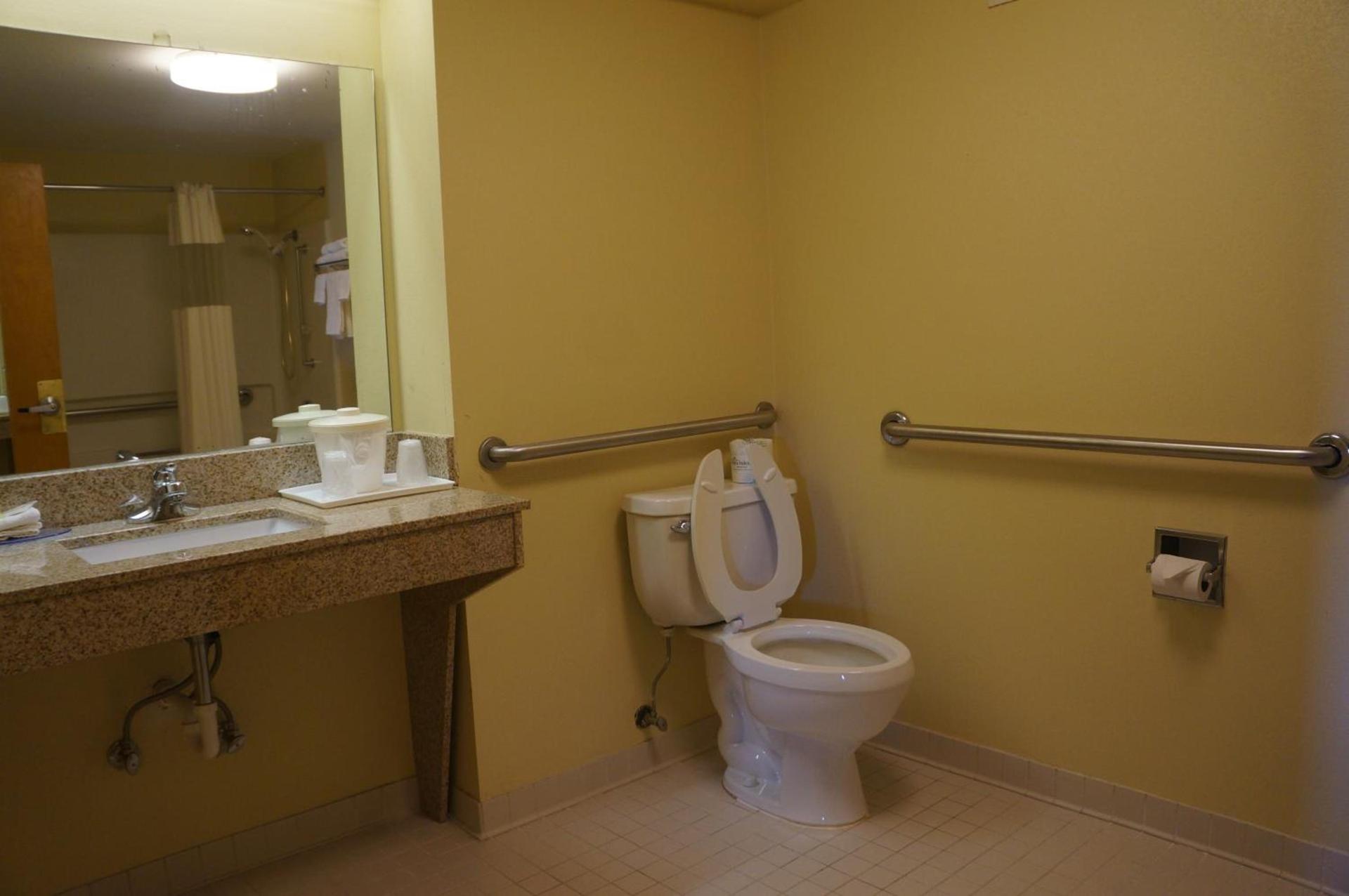 Clarksville Inn photo 21