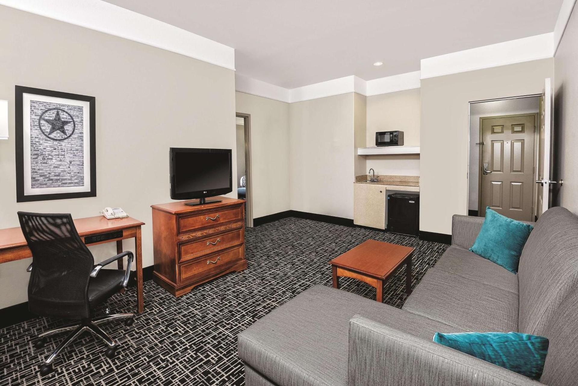 Quality Inn and Suites photo 27