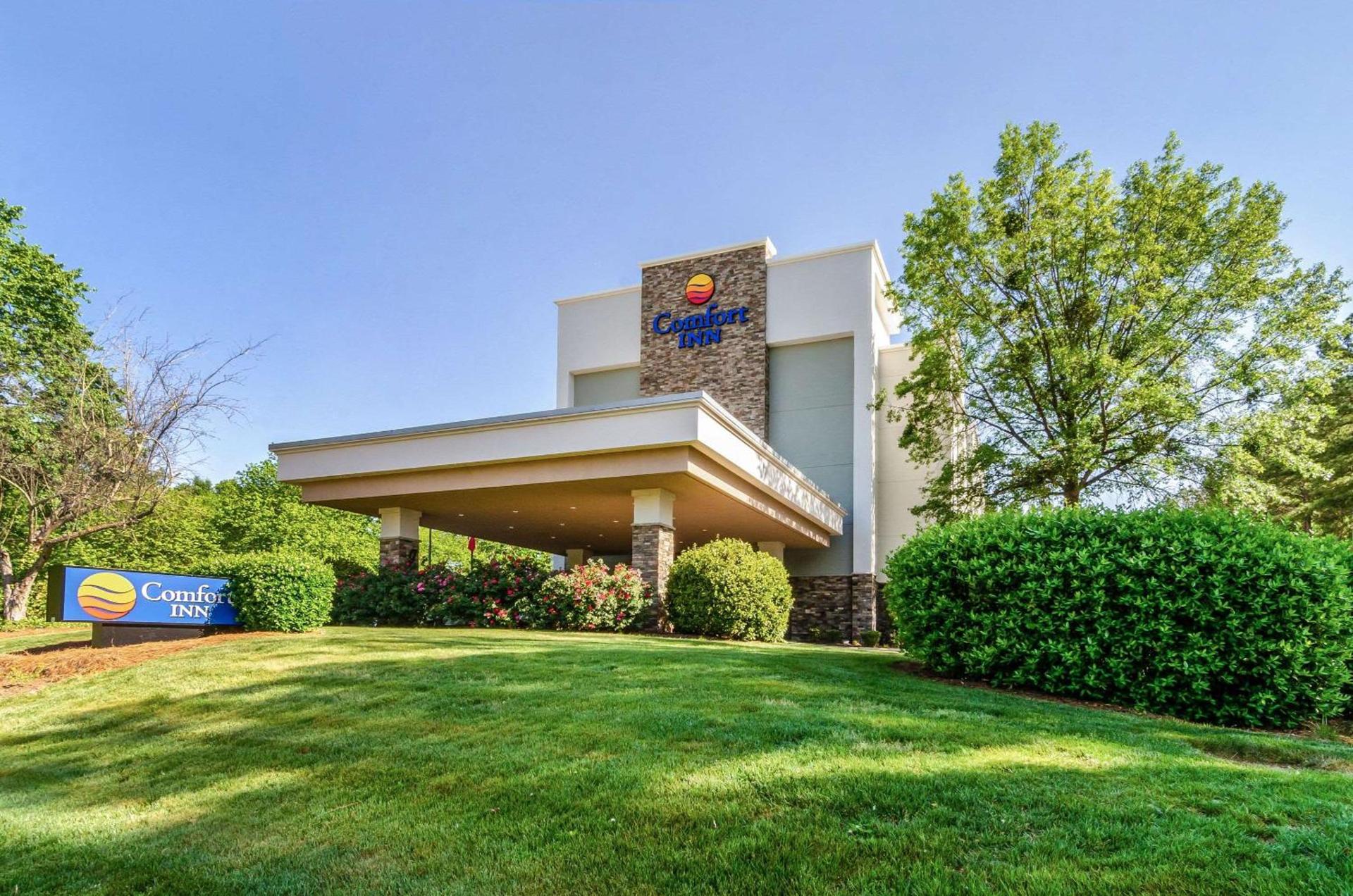 Comfort Inn Raleigh Midtown photo 2