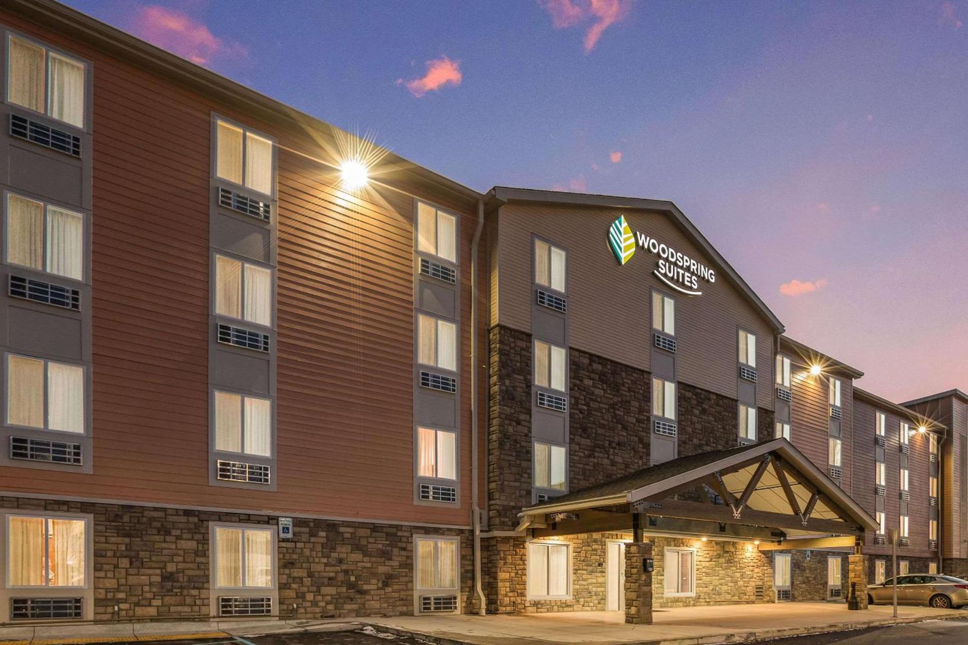 WoodSpring Suites Novi Farmington photo 4