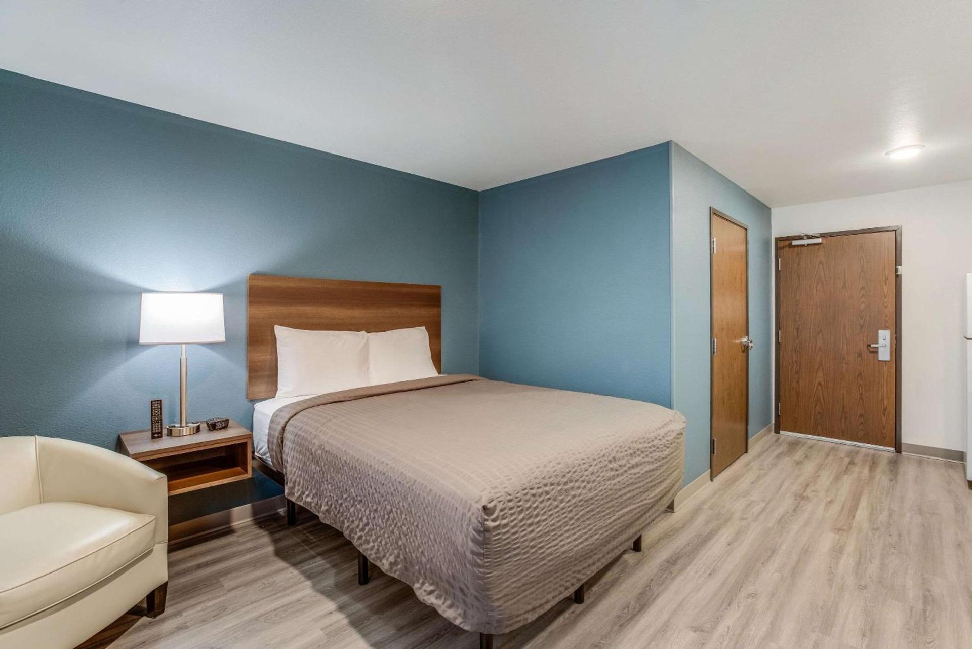 WoodSpring Suites Novi Farmington photo 17