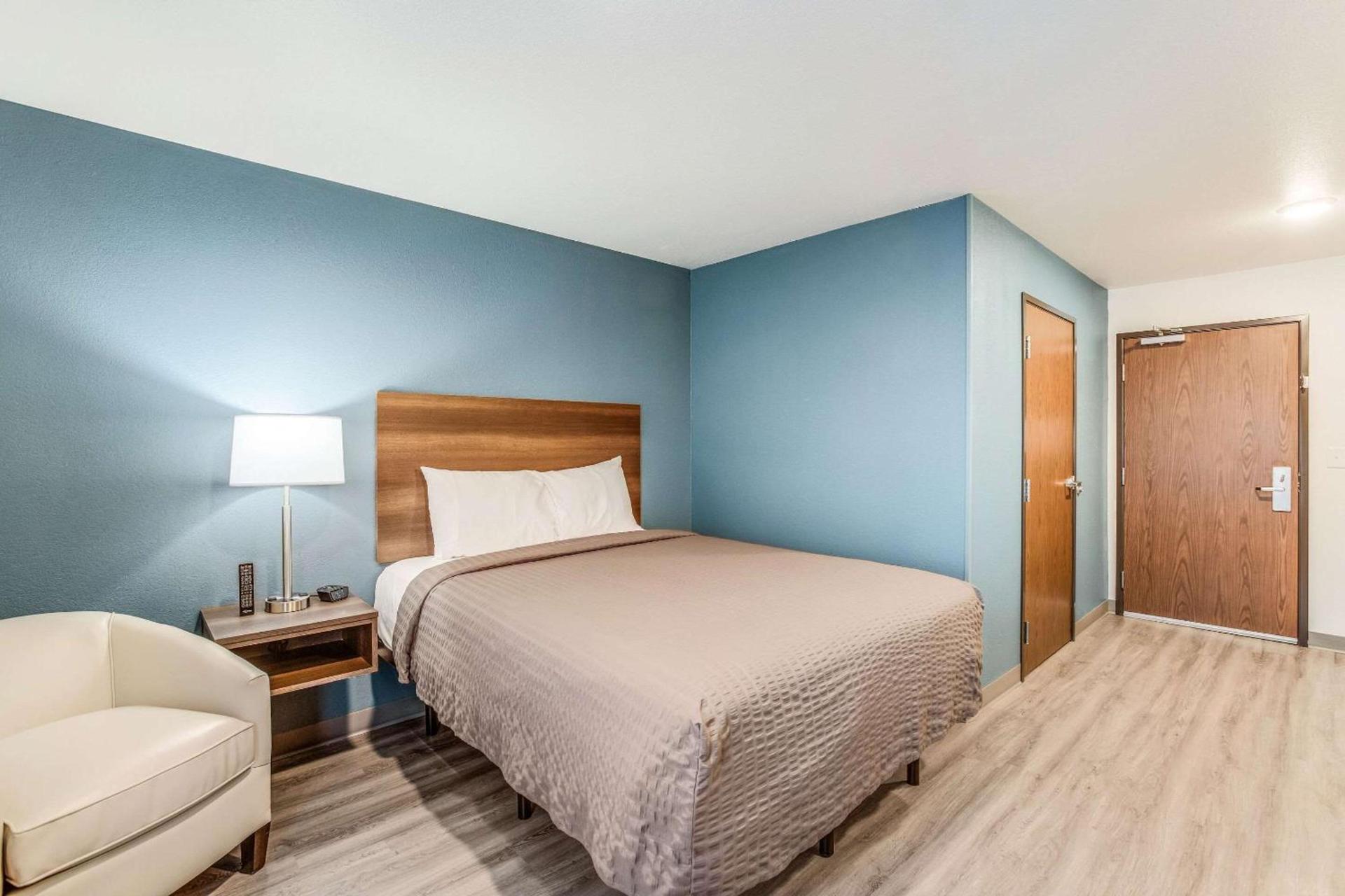 WoodSpring Suites Novi Farmington photo 20
