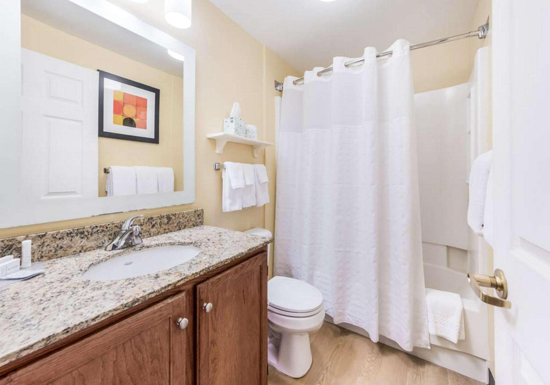 Birch Hills Suites - Blue Ash photo 12