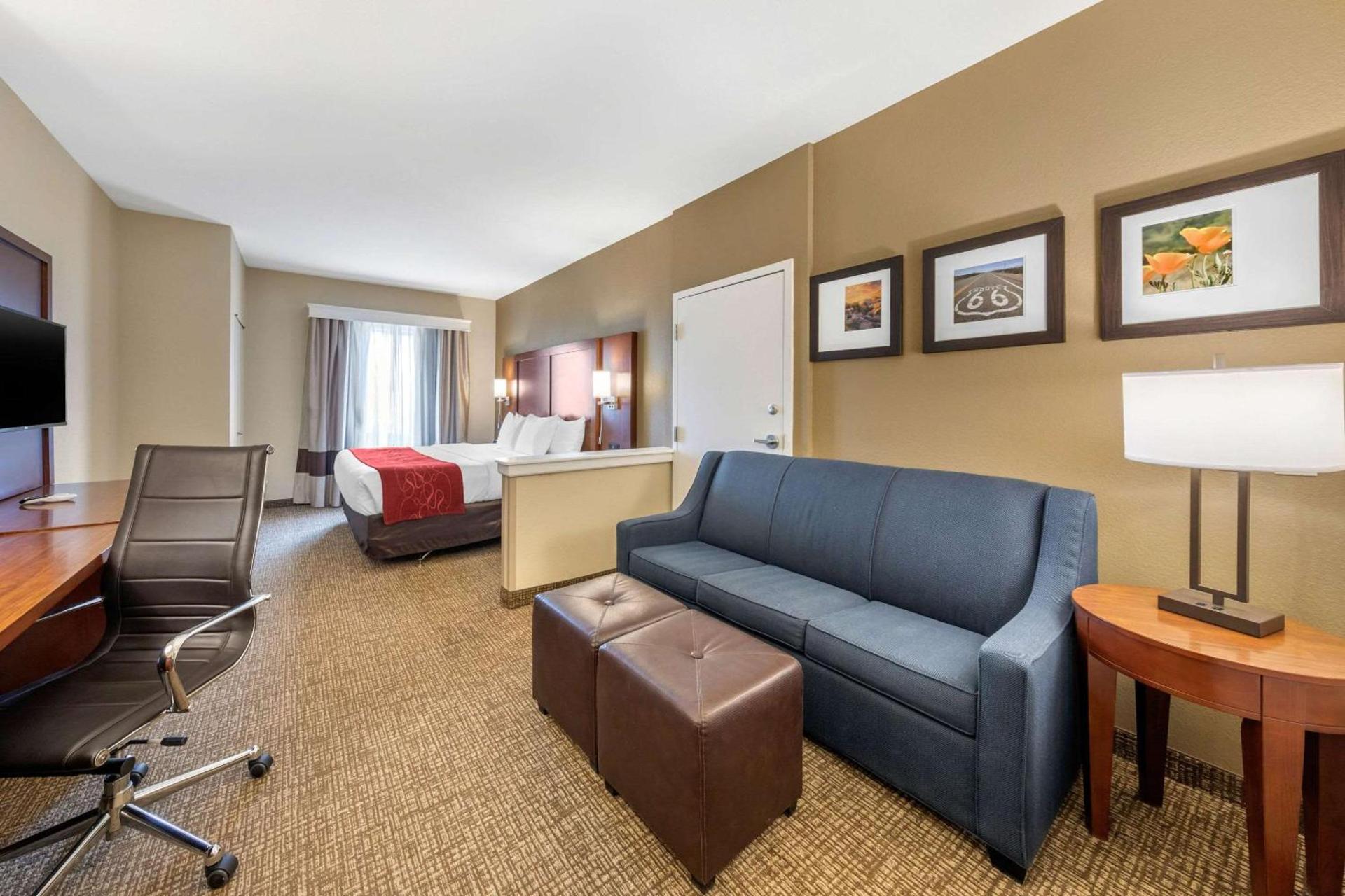 Comfort Suites Barstow near I-15 photo 14