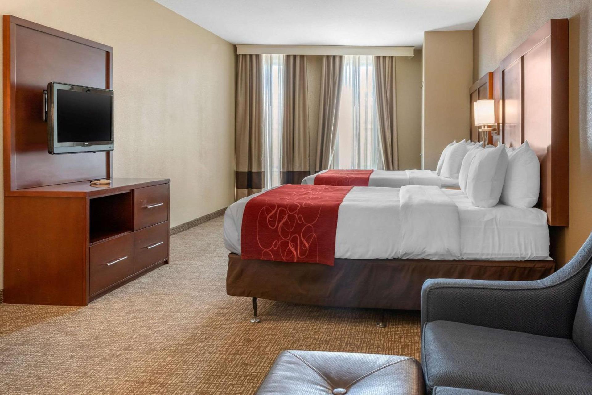 Comfort Suites Barstow near I-15 photo 20