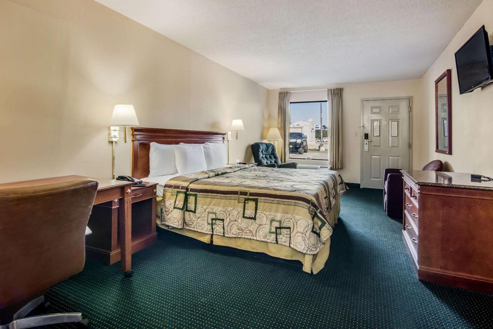 Rodeway Inn & Suites Dublin photo 5