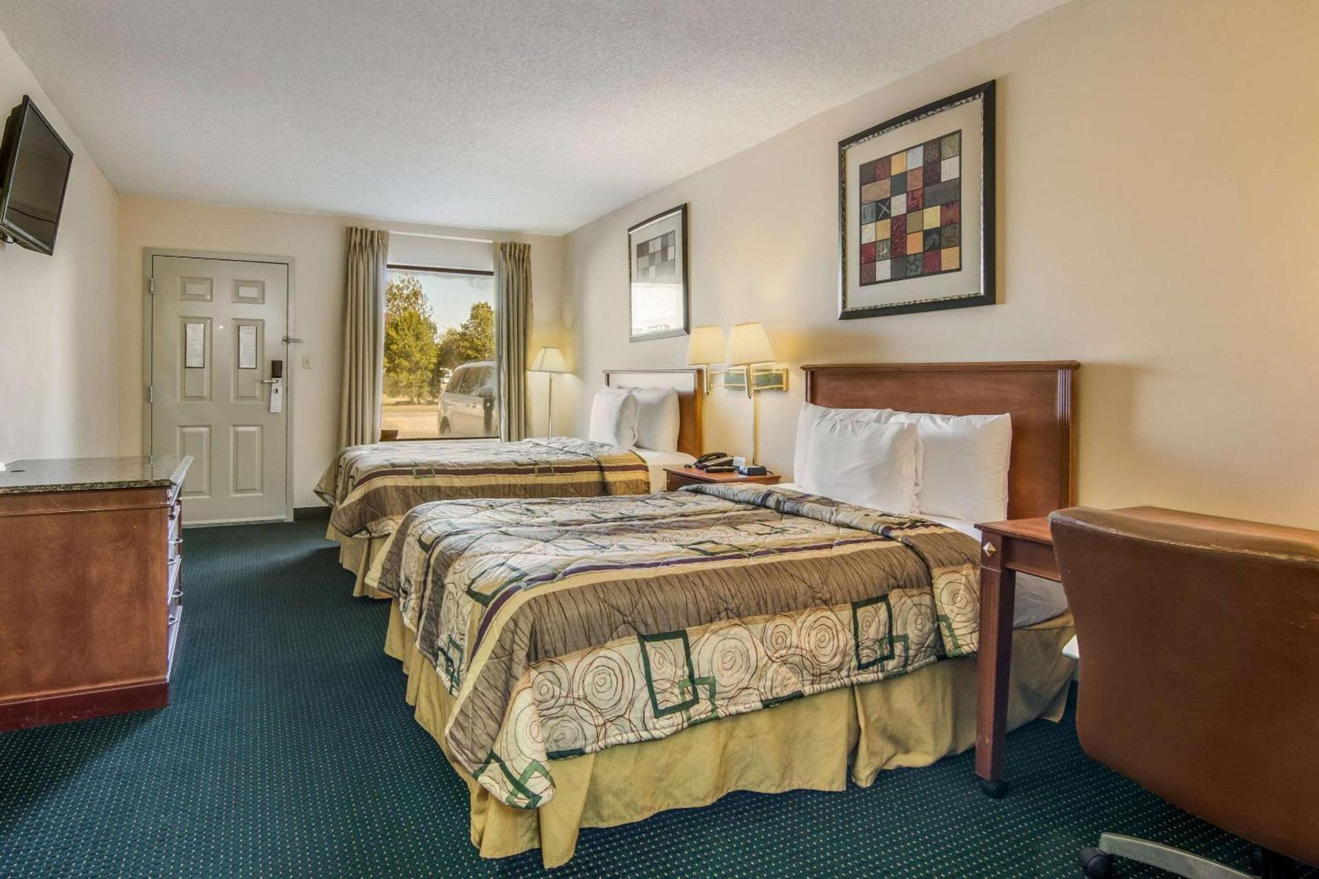 Rodeway Inn & Suites Dublin photo 8
