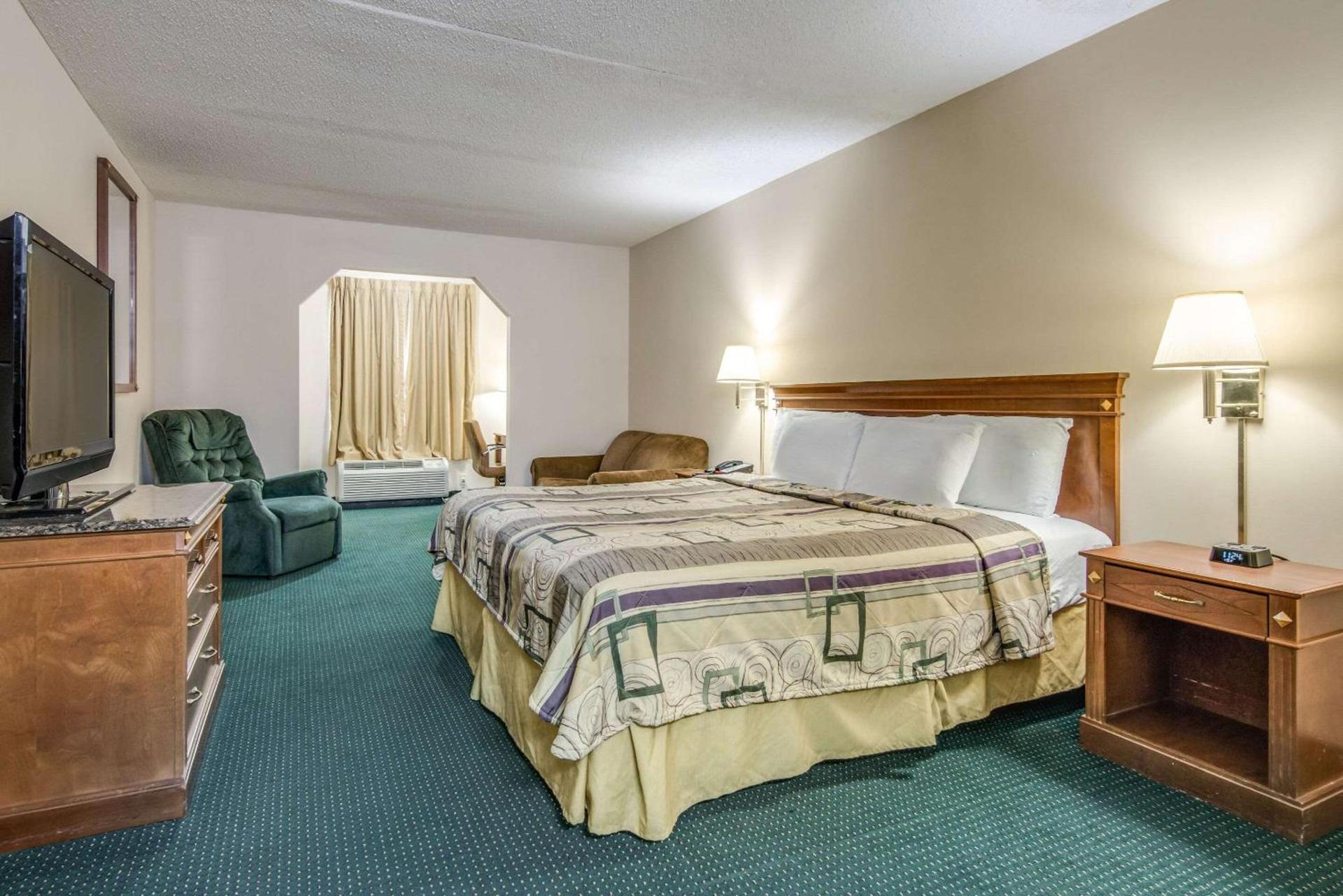Rodeway Inn & Suites Dublin photo 15