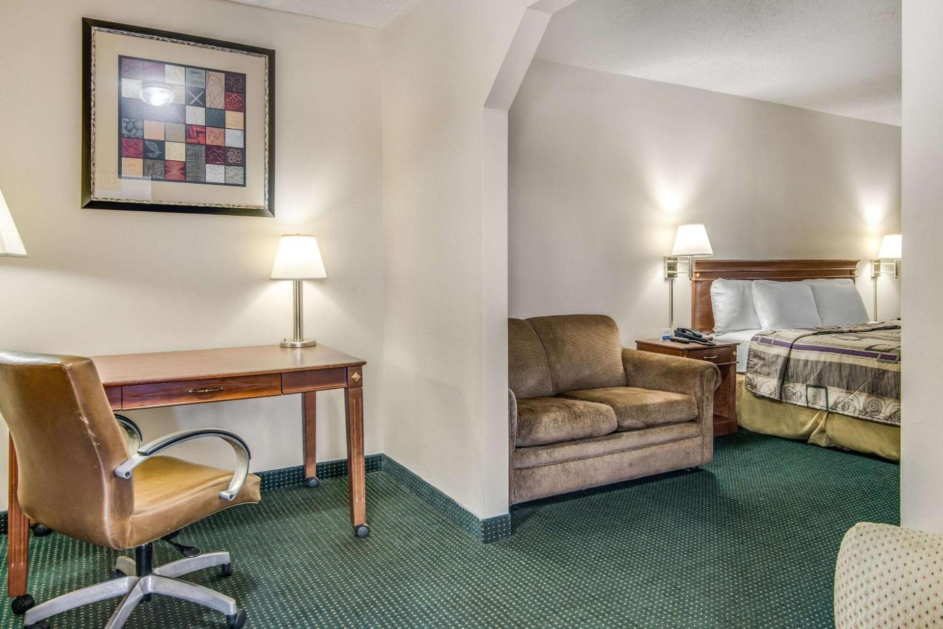 Rodeway Inn & Suites Dublin photo 17