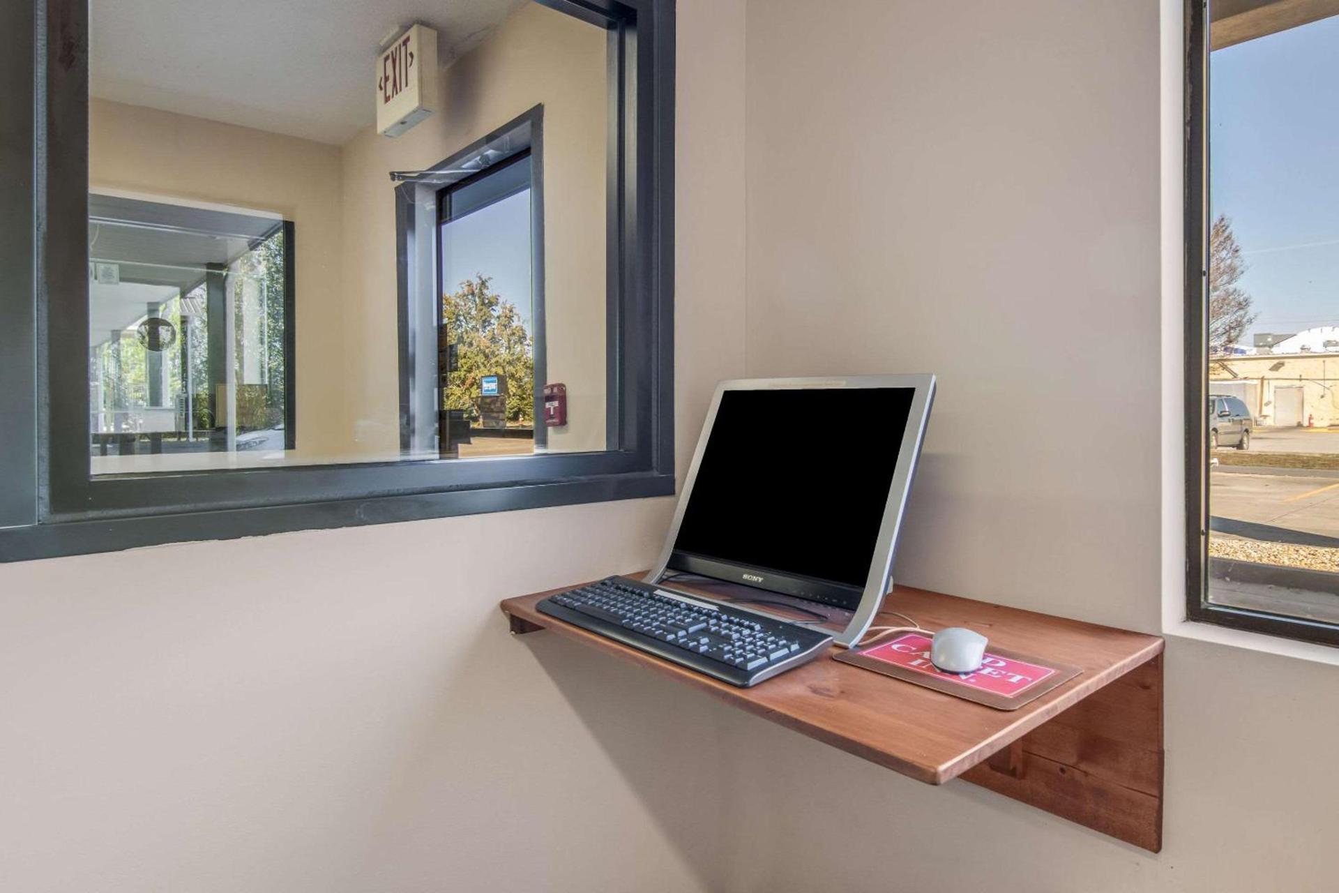 Rodeway Inn & Suites Dublin photo 23