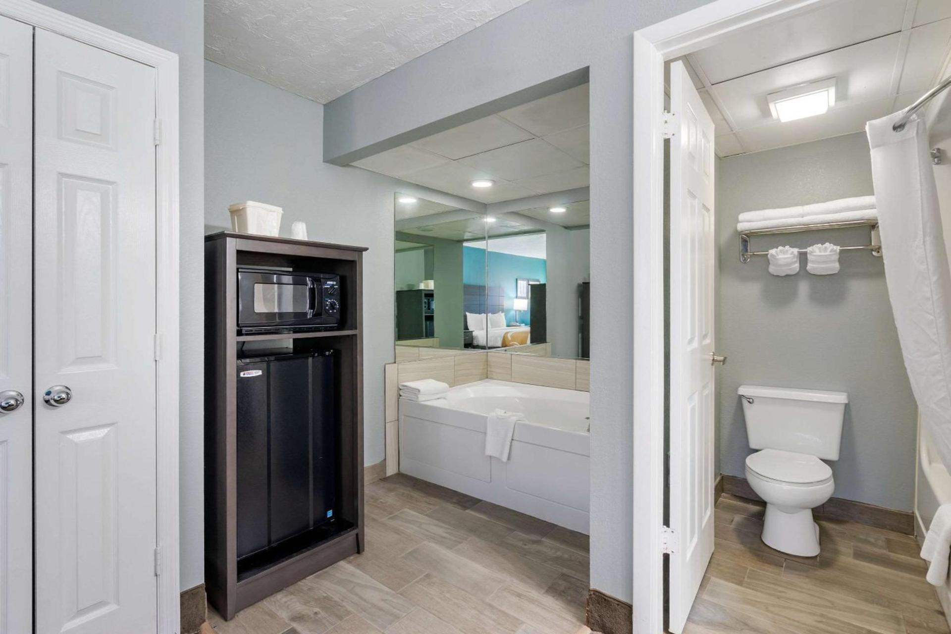 Quality Inn Bradenton North I-75 photo 27