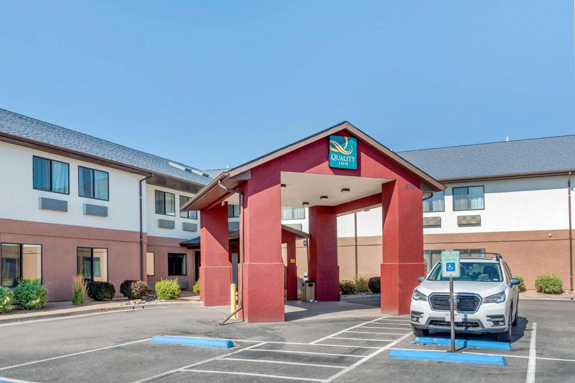 Quality Inn Pueblo North photo 2