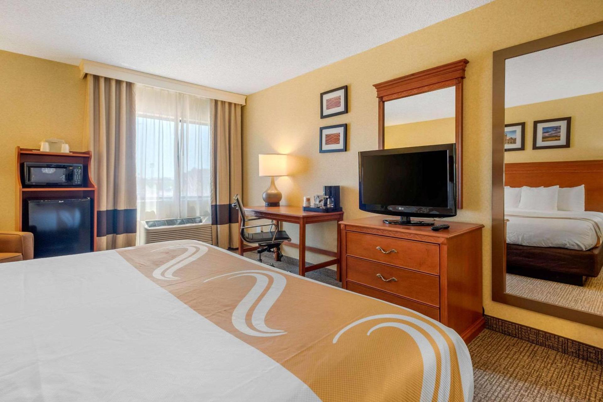 Quality Inn Pueblo North photo 9