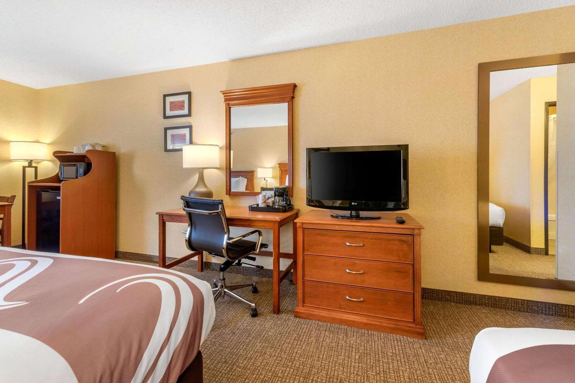 Quality Inn Pueblo North photo 14