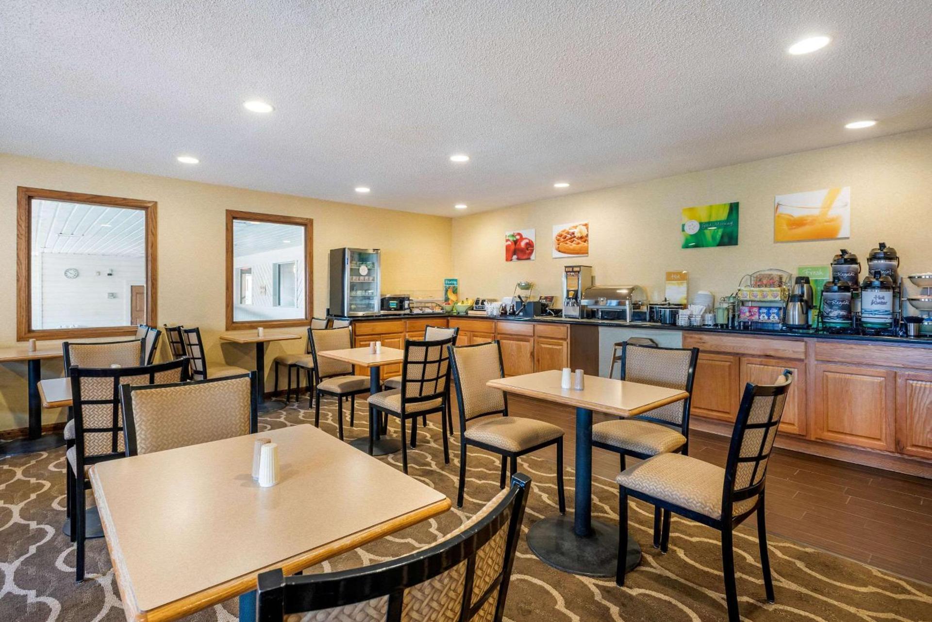 Quality Inn Pueblo North photo 25