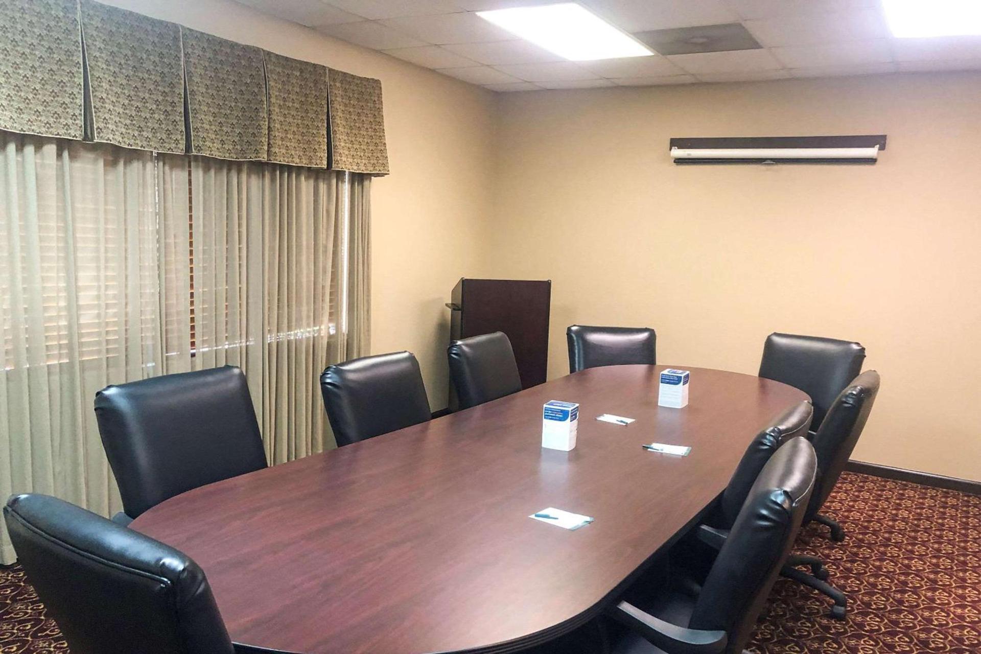 Quality Inn Morganton Southeast photo 14
