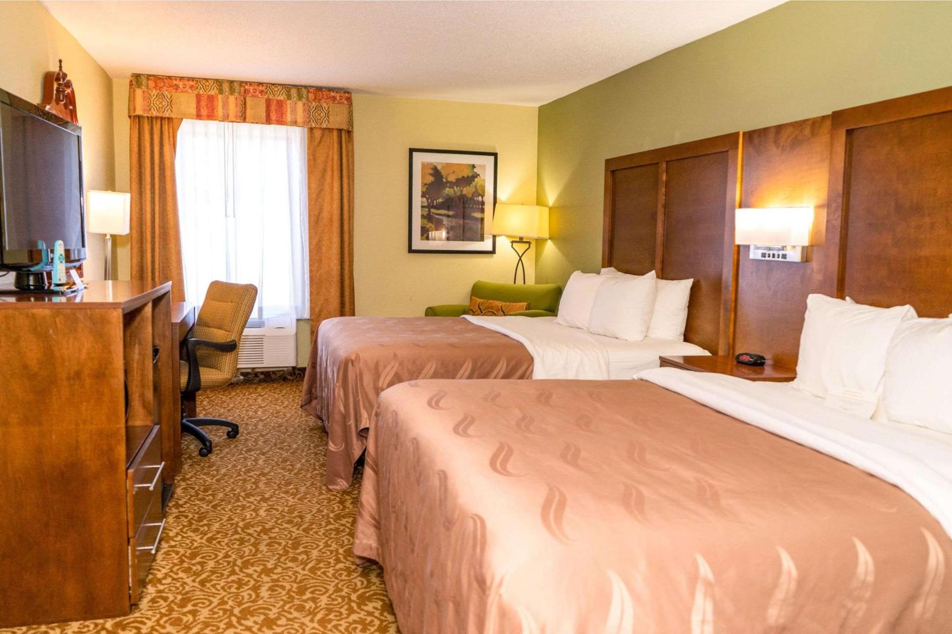 Quality Inn Whiteville North photo 9