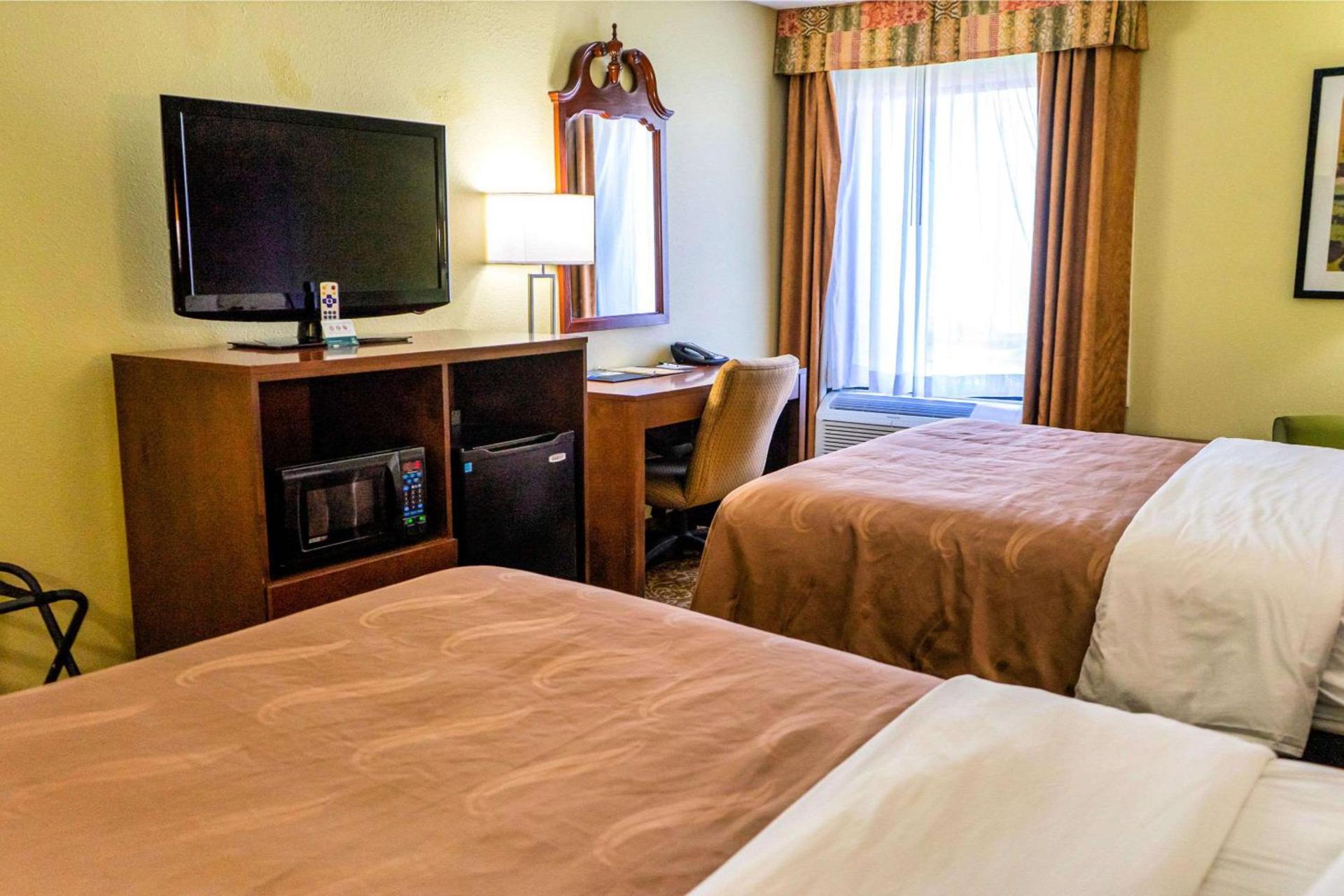 Quality Inn Whiteville North photo 10