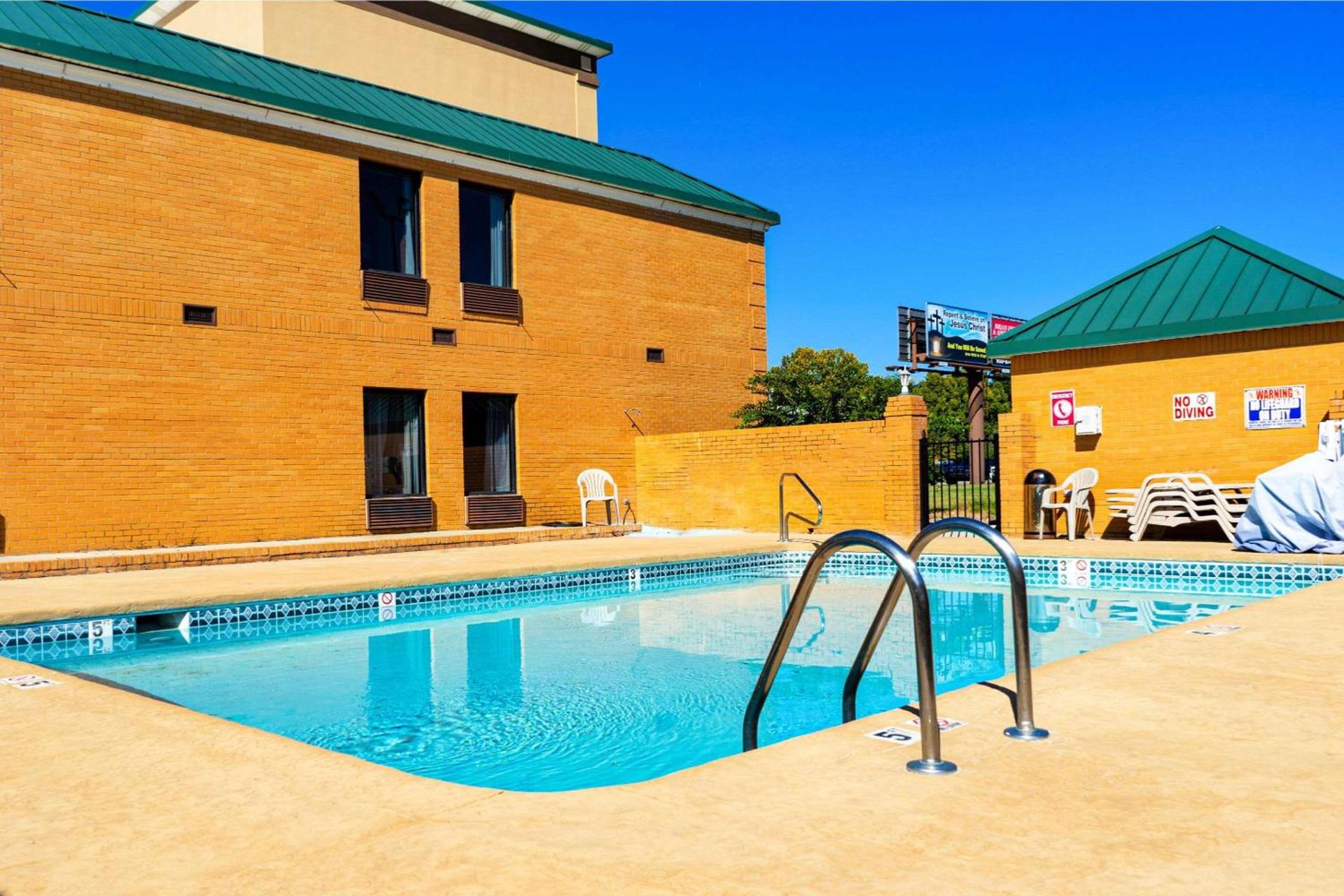 Quality Inn Whiteville North photo 18