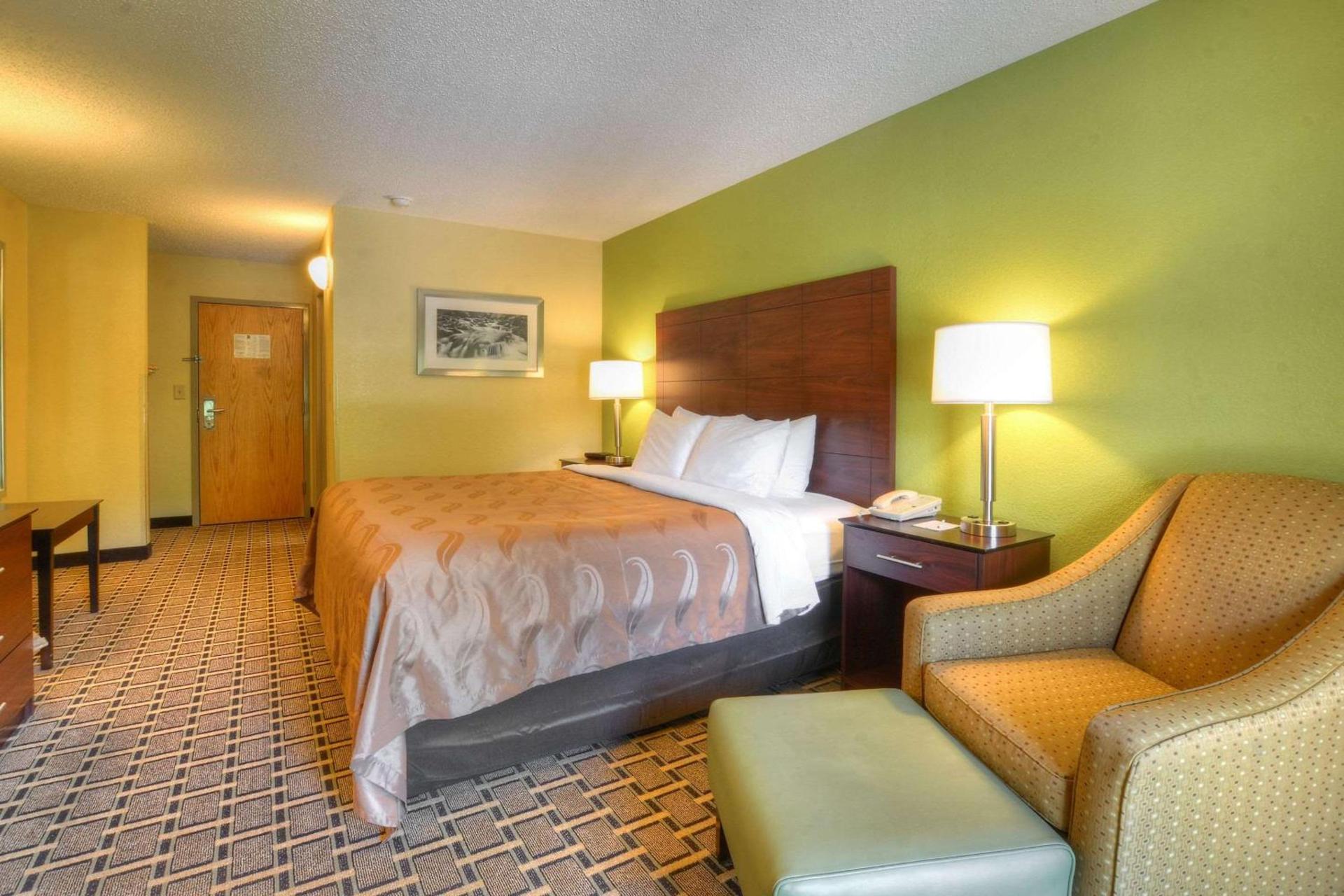 Quality Inn Cherokee Riverside photo 8