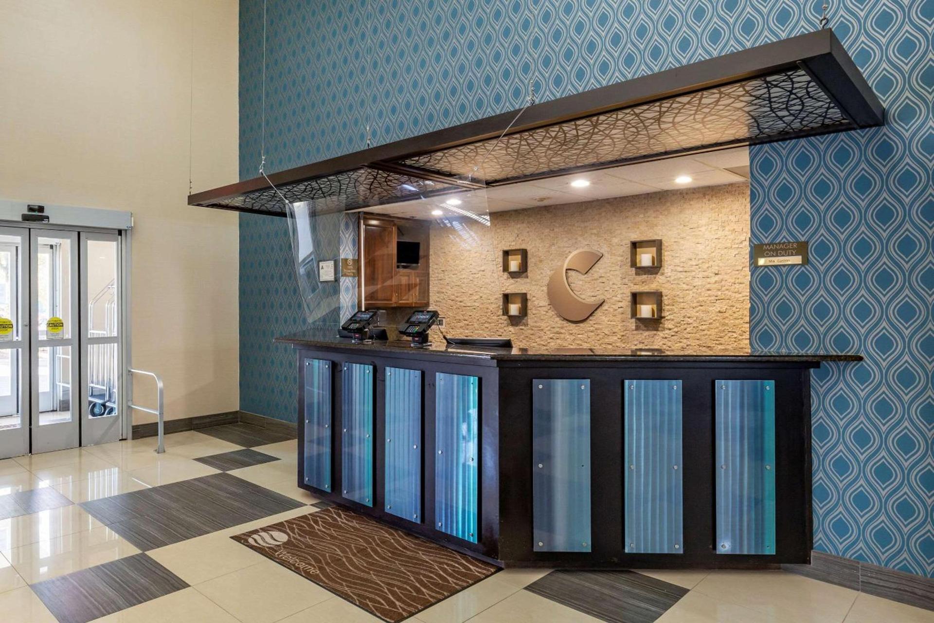 Comfort Suites Pineville - Ballantyne Area photo 4