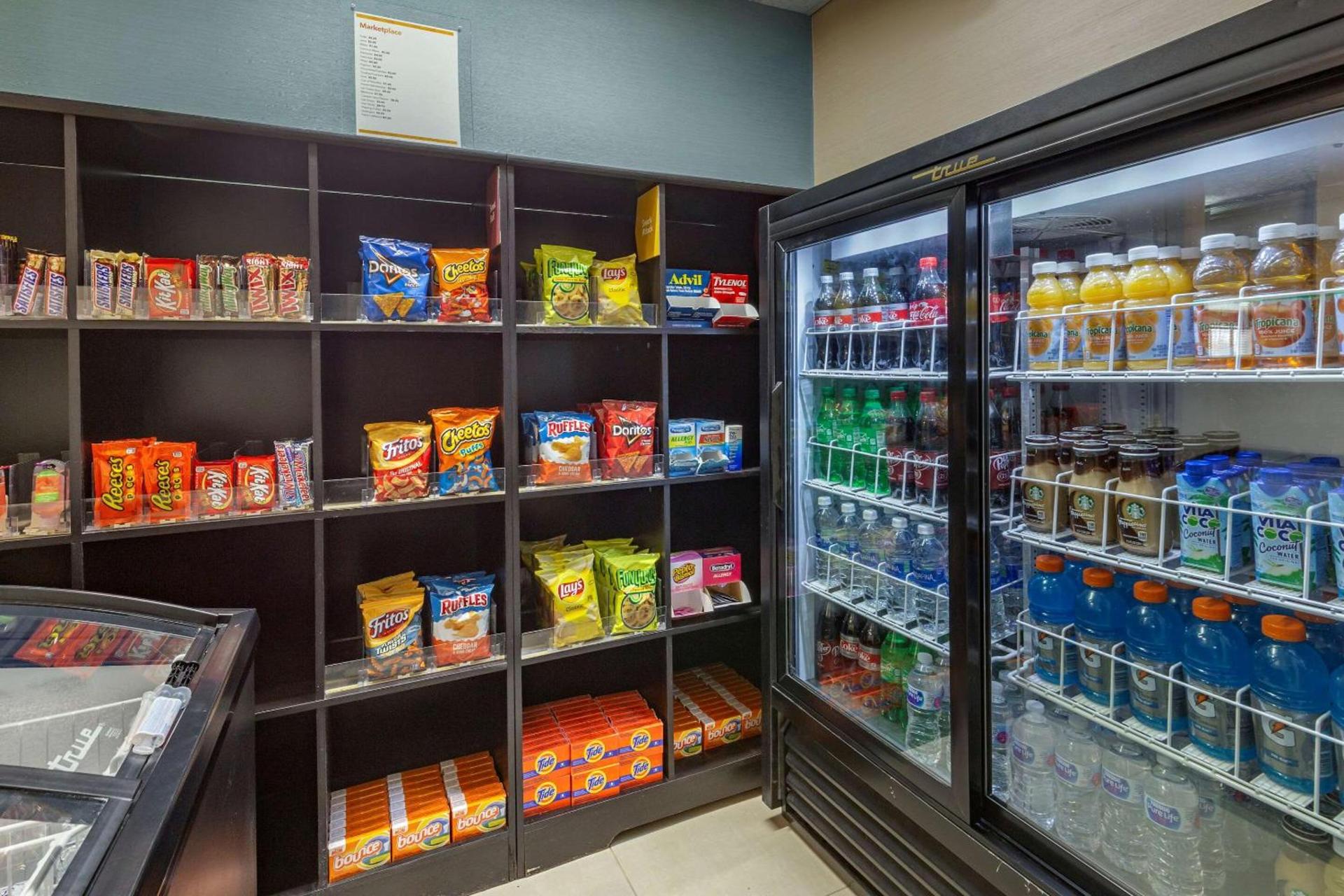 Comfort Suites Pineville - Ballantyne Area photo 40