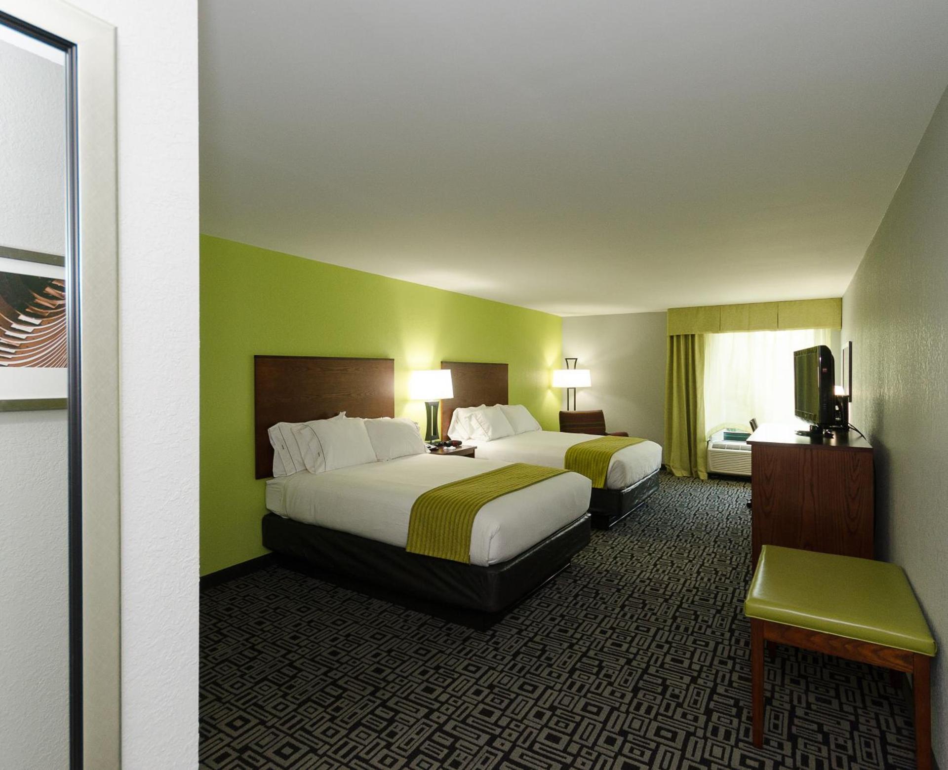 Holiday Inn Express Hickory - Hickory Mart by IHG photo 13