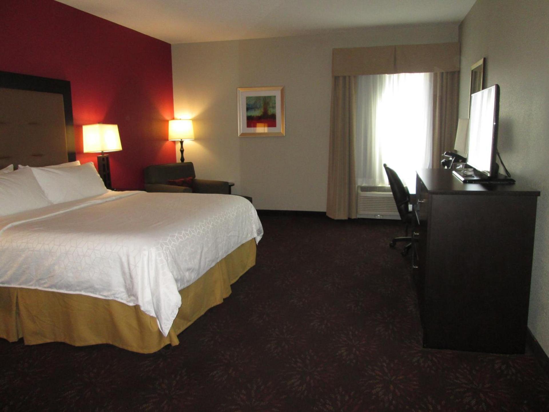 Holiday Inn Express Cloverdale - Greencastle by IHG photo 57